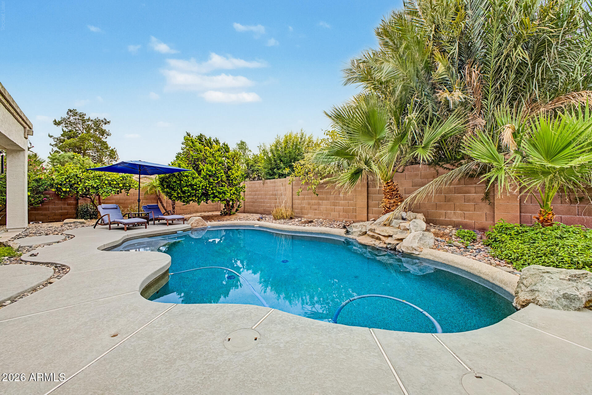 VALENCIA GROVES - Residential