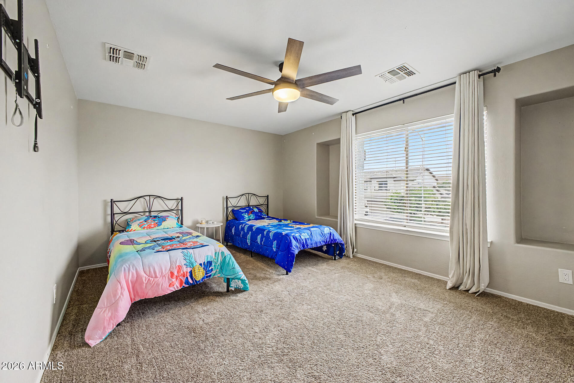 VALENCIA GROVES - Residential