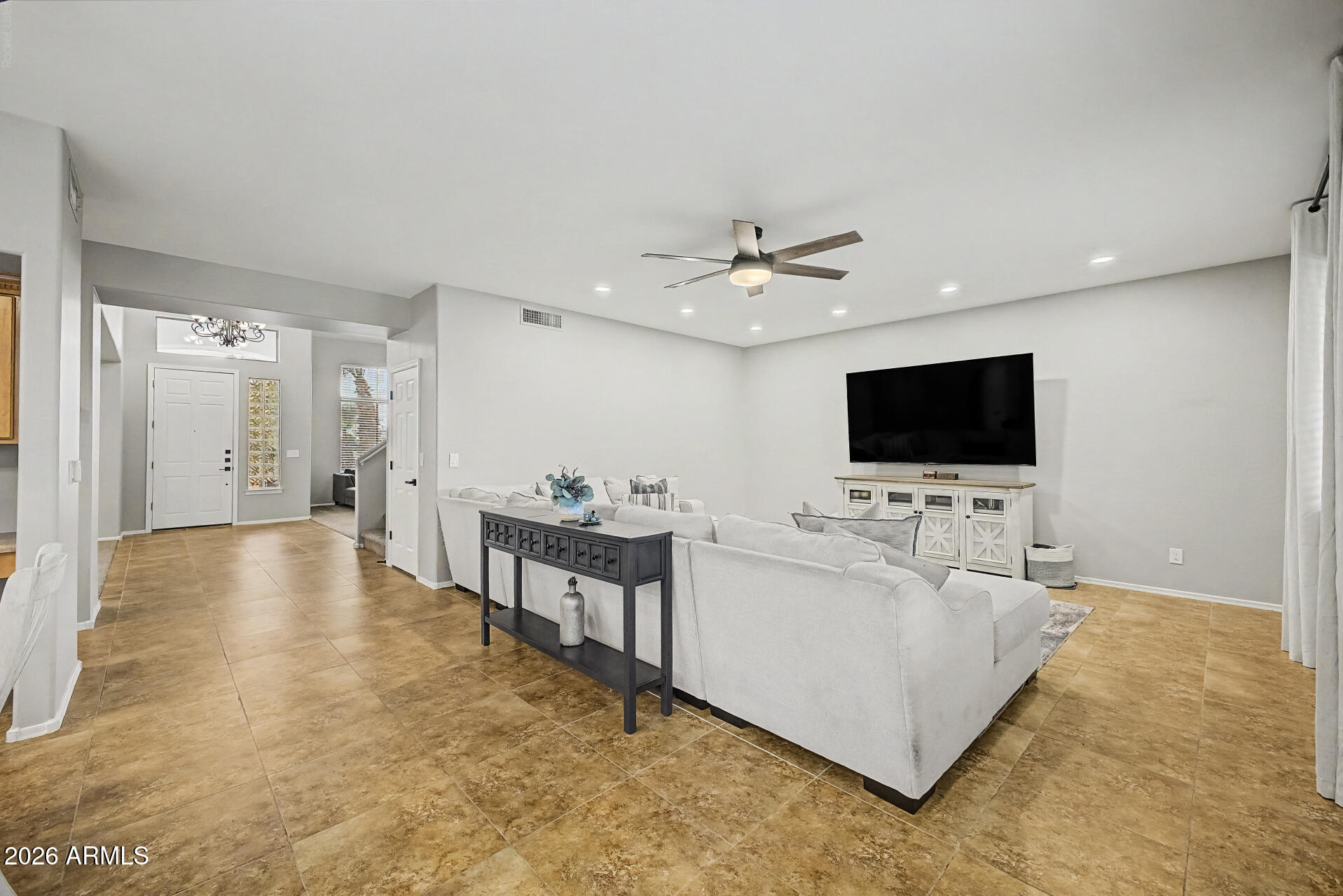 VALENCIA GROVES - Residential