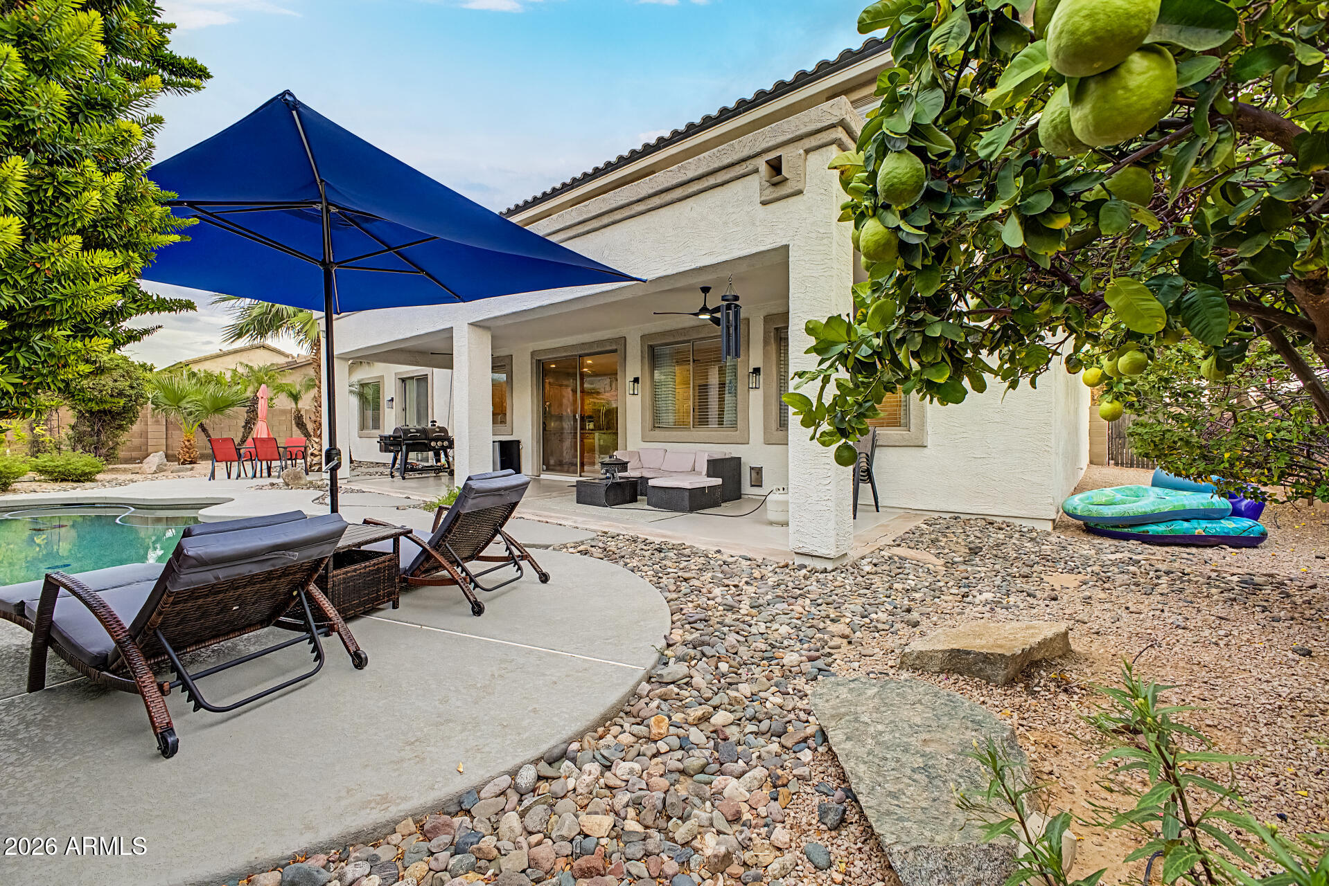 VALENCIA GROVES - Residential