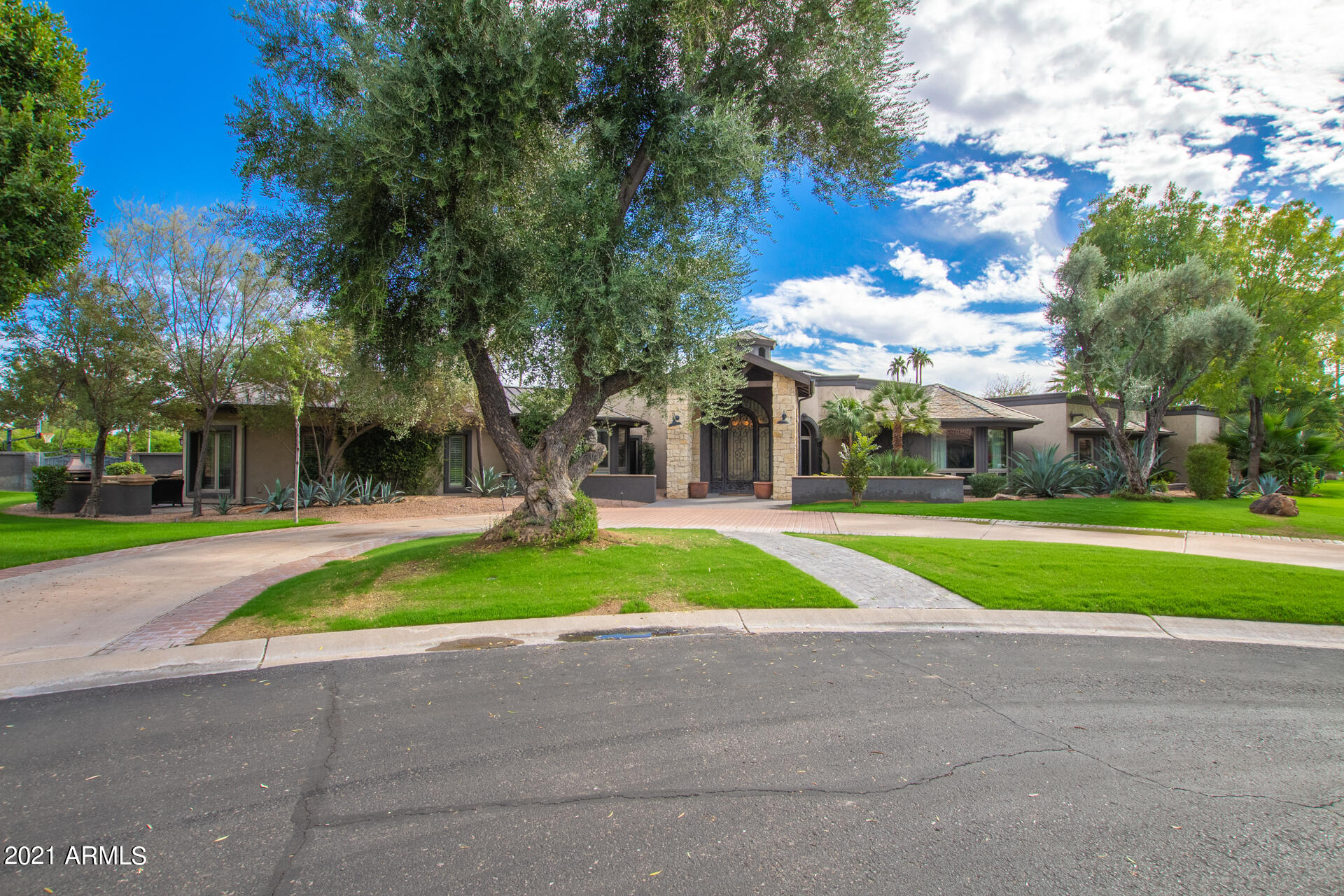 CAMELBACK COUNTRY ESTATES UNIT 1 LOTS 1 THRU 23 25 - Residential