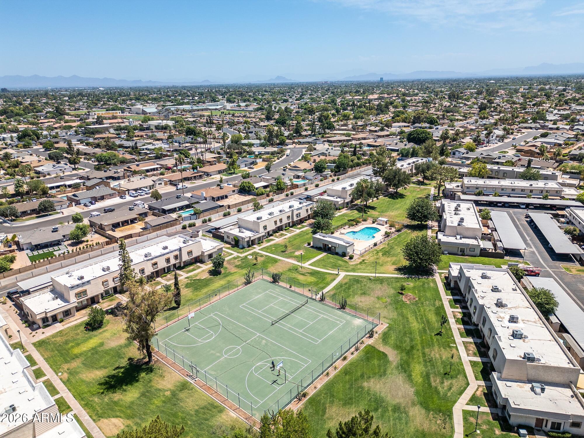 PARK PREMIERE SOUTH TOWNHOUSES - Residential