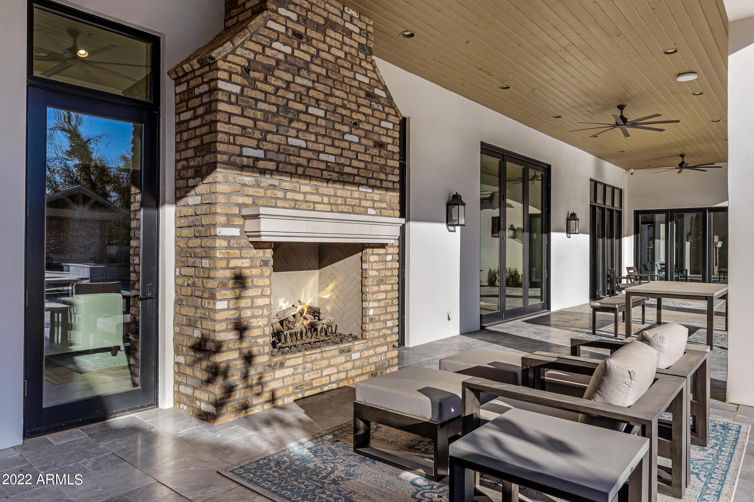 PECAN LIGHTS - Residential