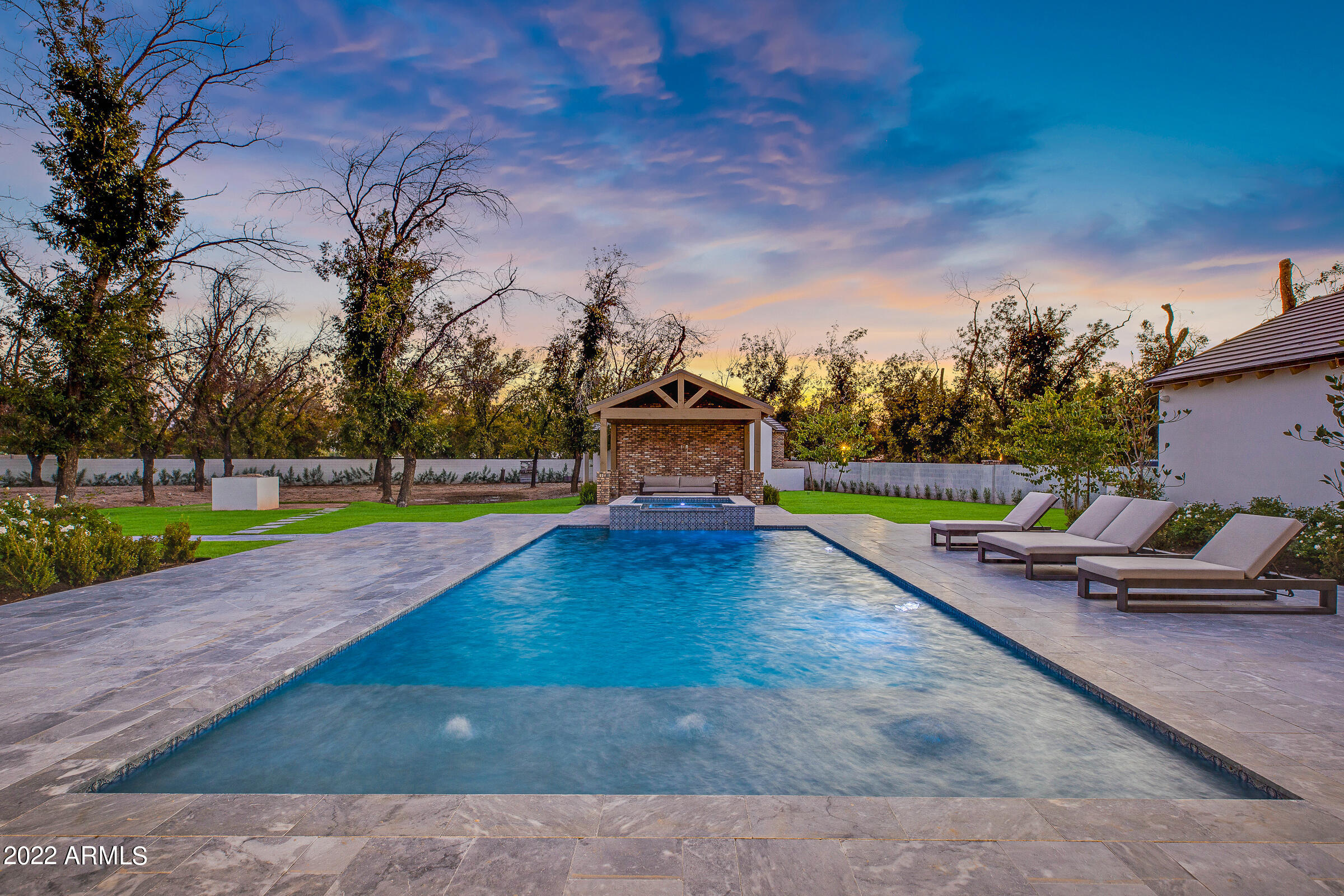 PECAN LIGHTS - Residential