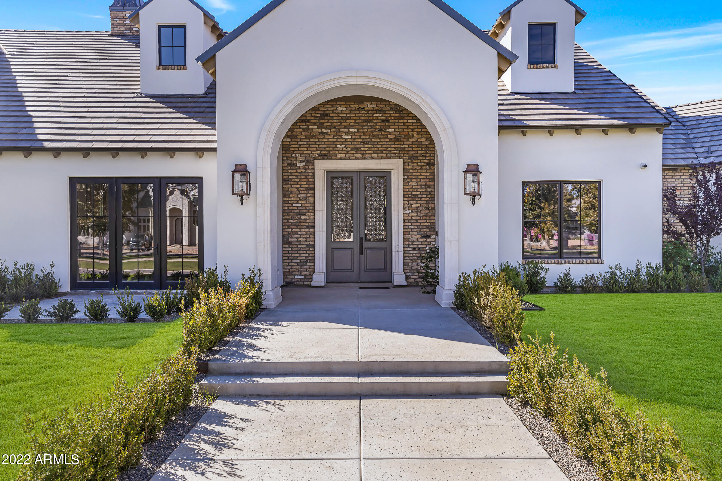 PECAN LIGHTS - Residential