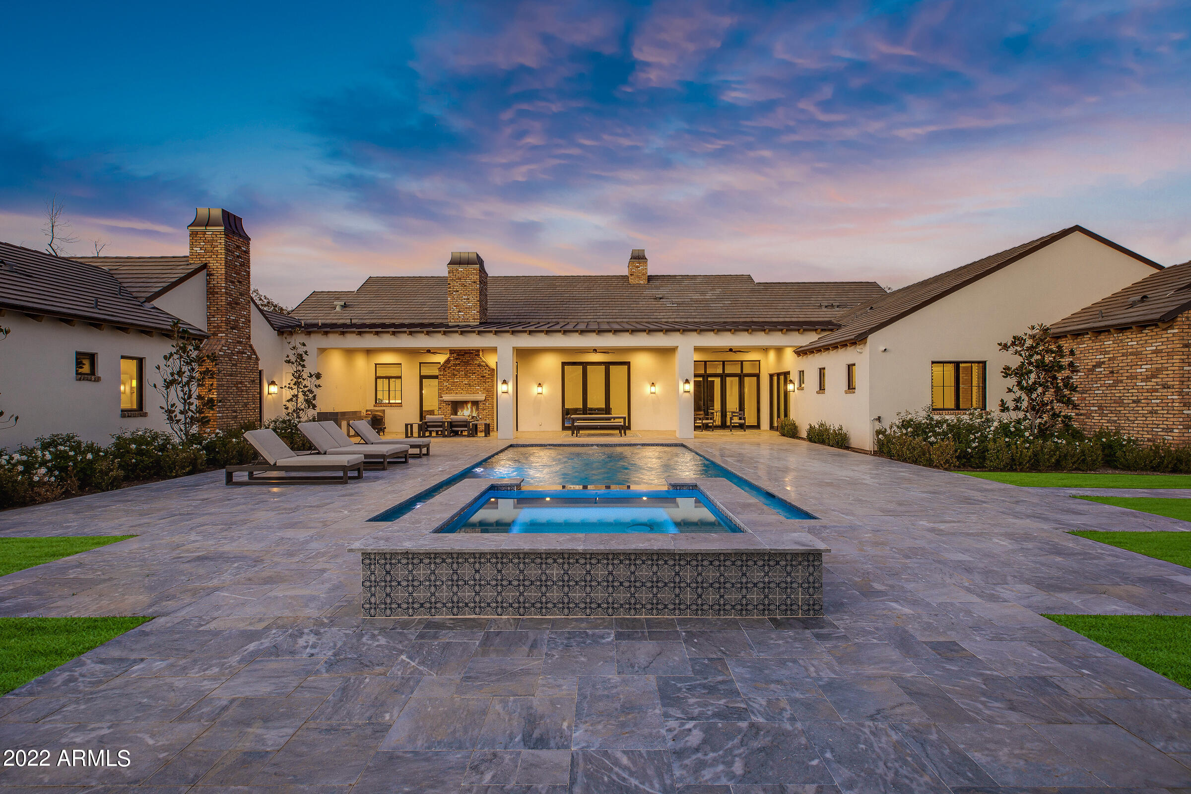 PECAN LIGHTS - Residential