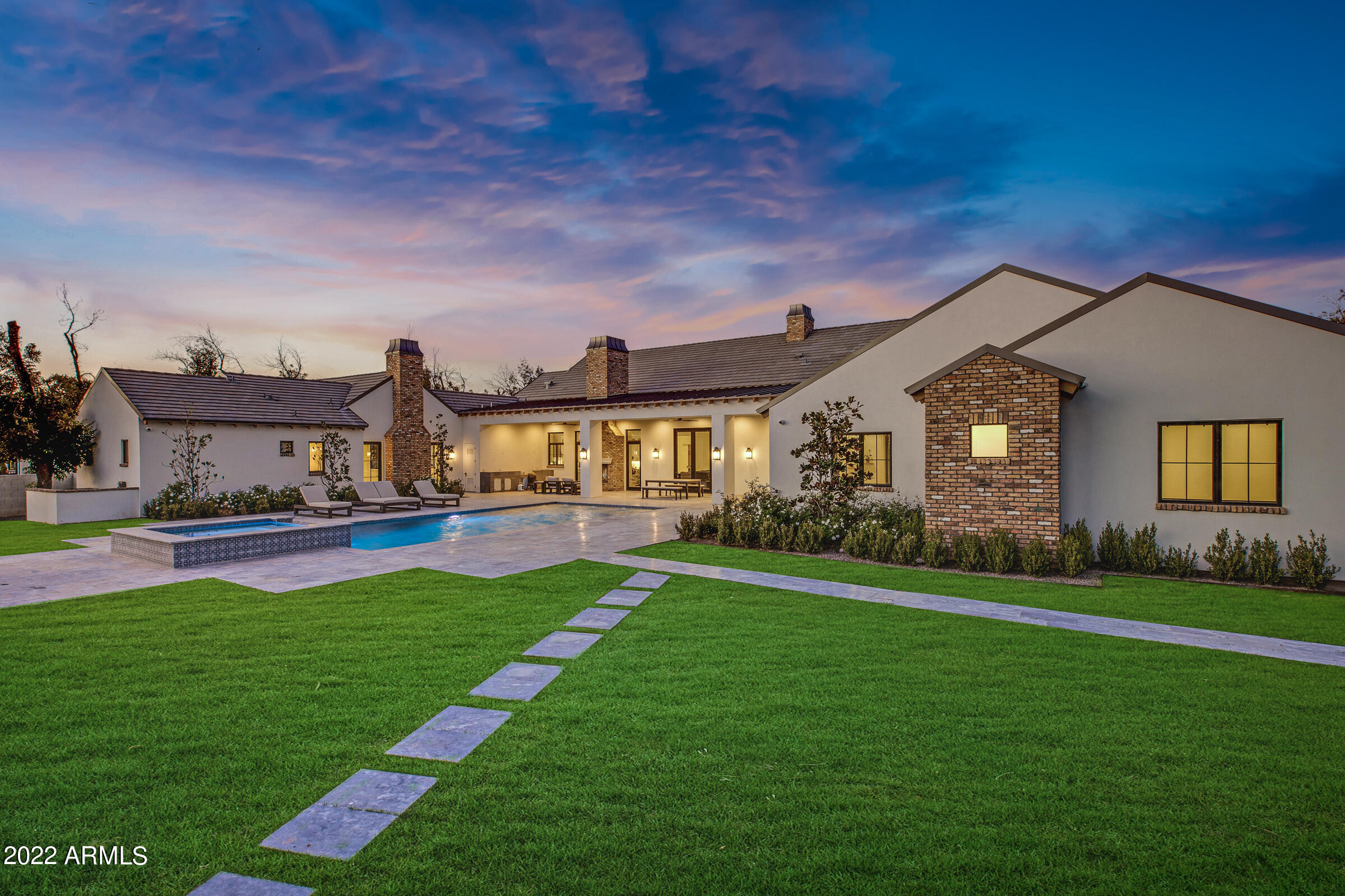 PECAN LIGHTS - Residential