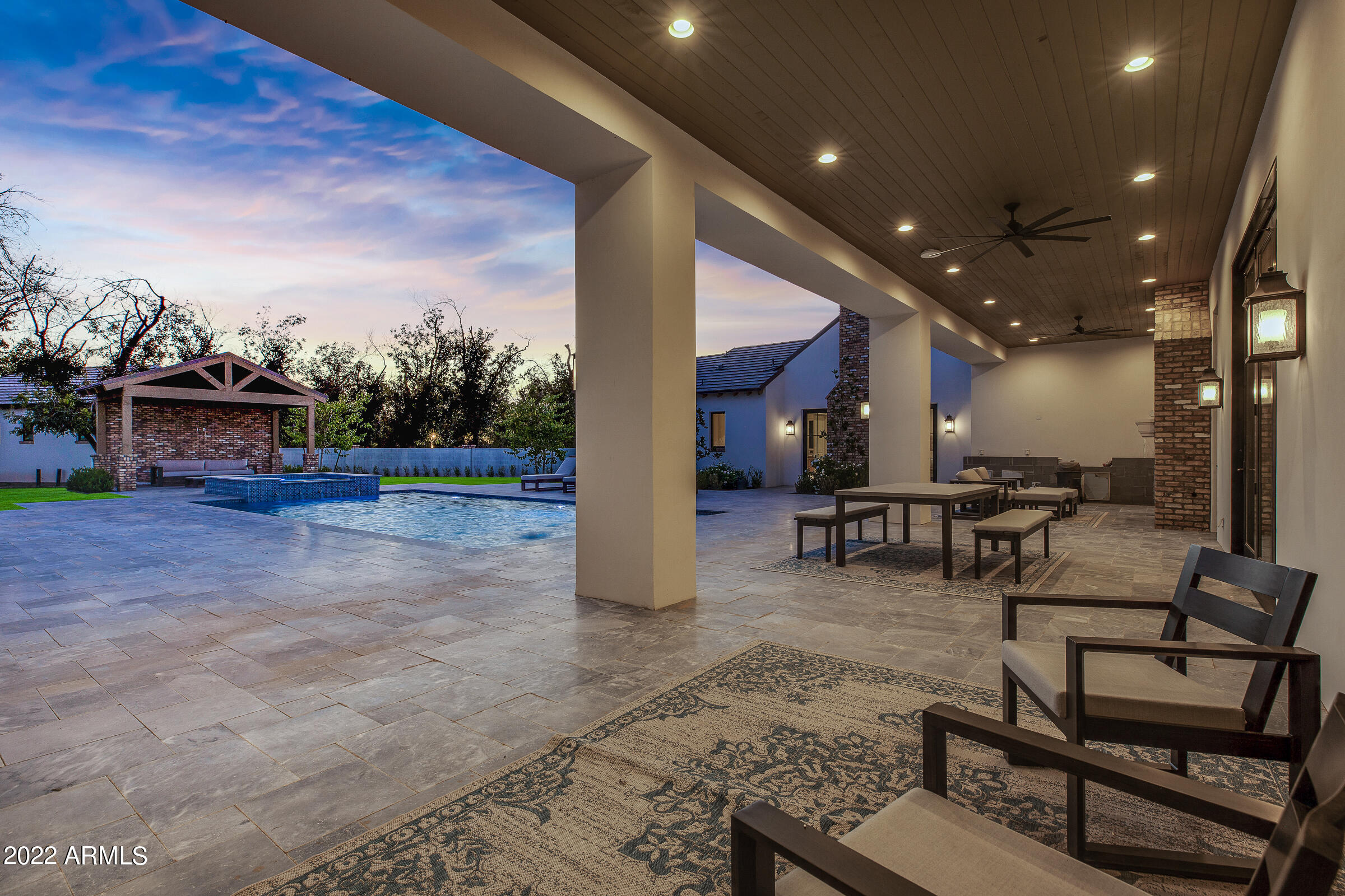 PECAN LIGHTS - Residential