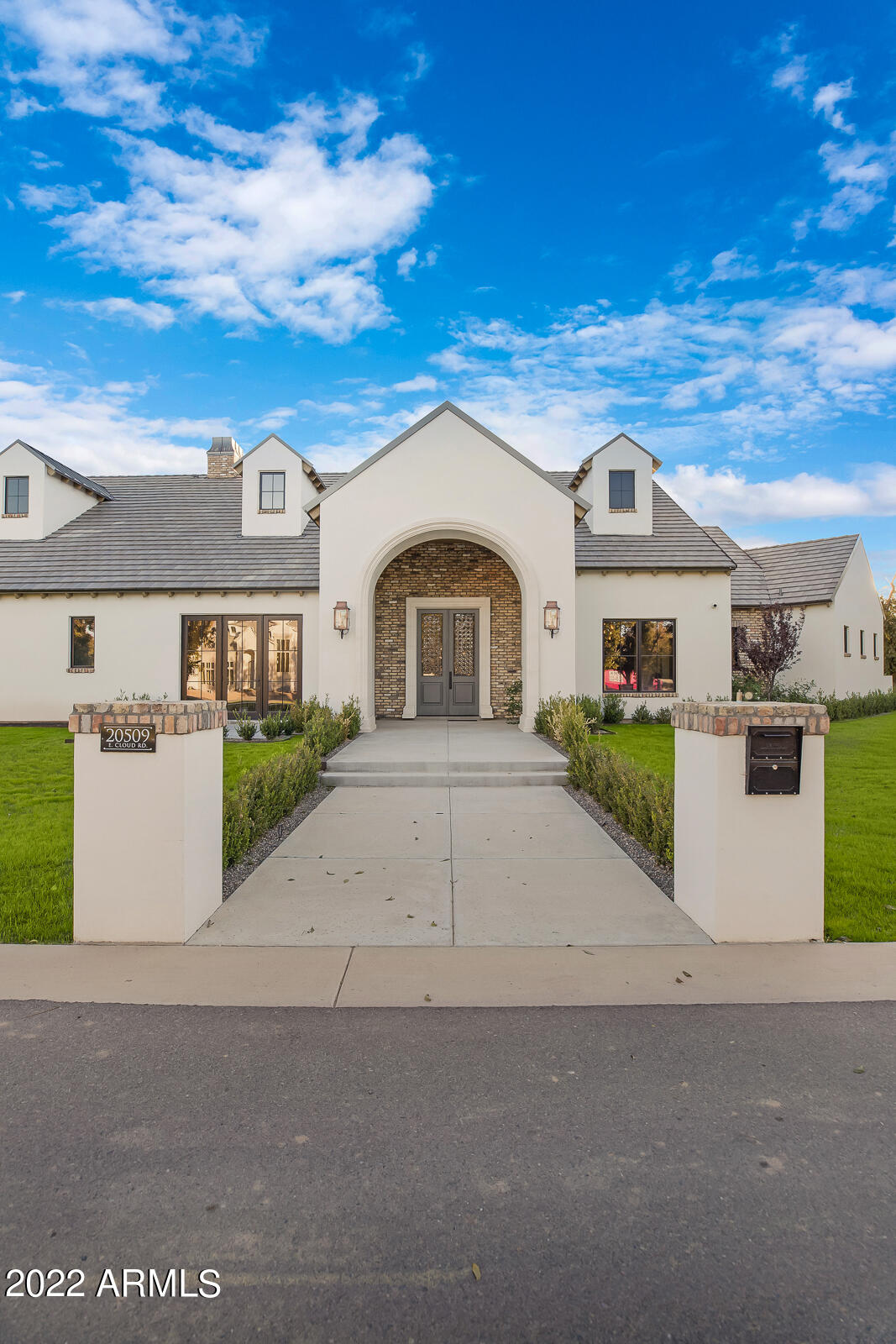 PECAN LIGHTS - Residential