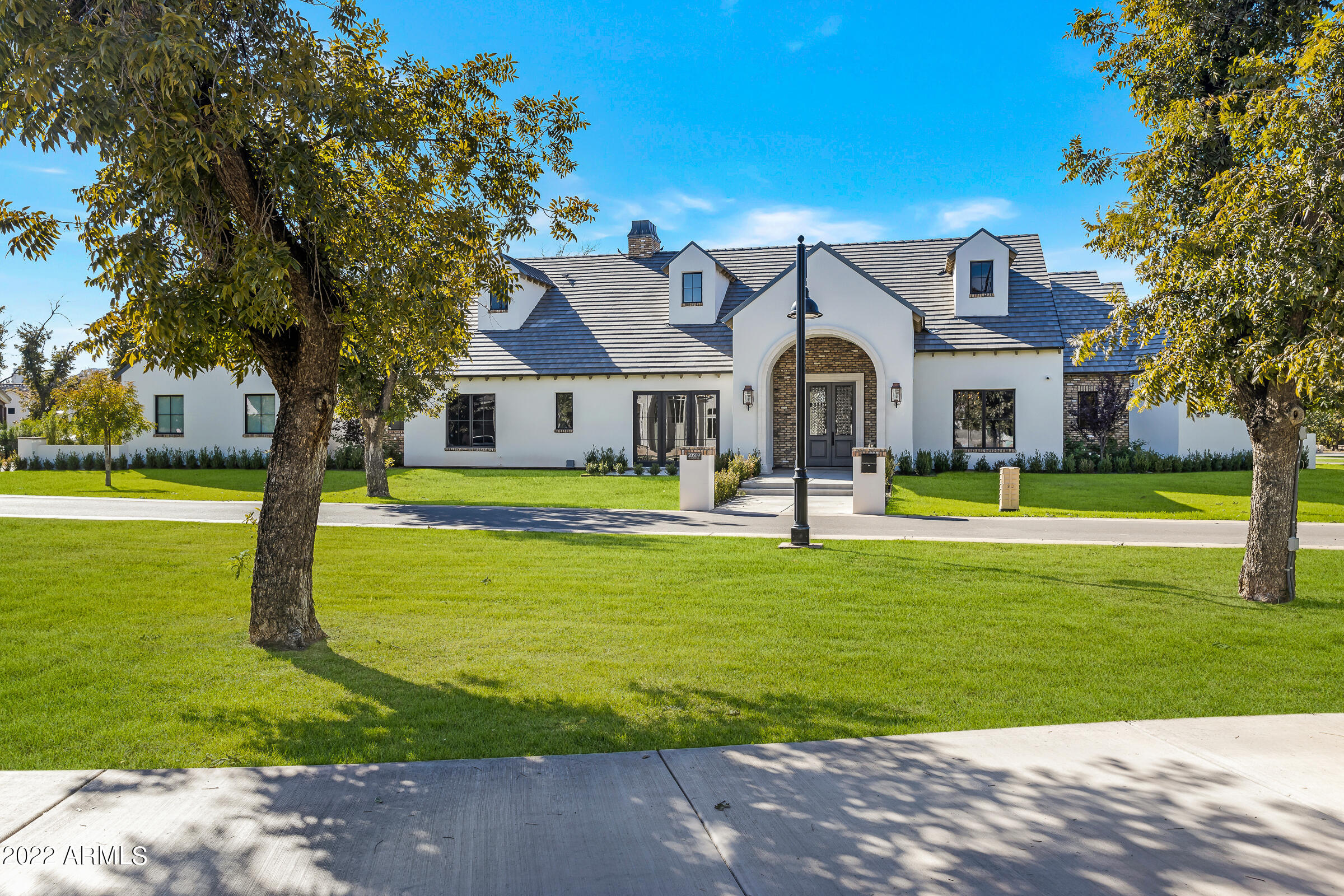 PECAN LIGHTS - Residential