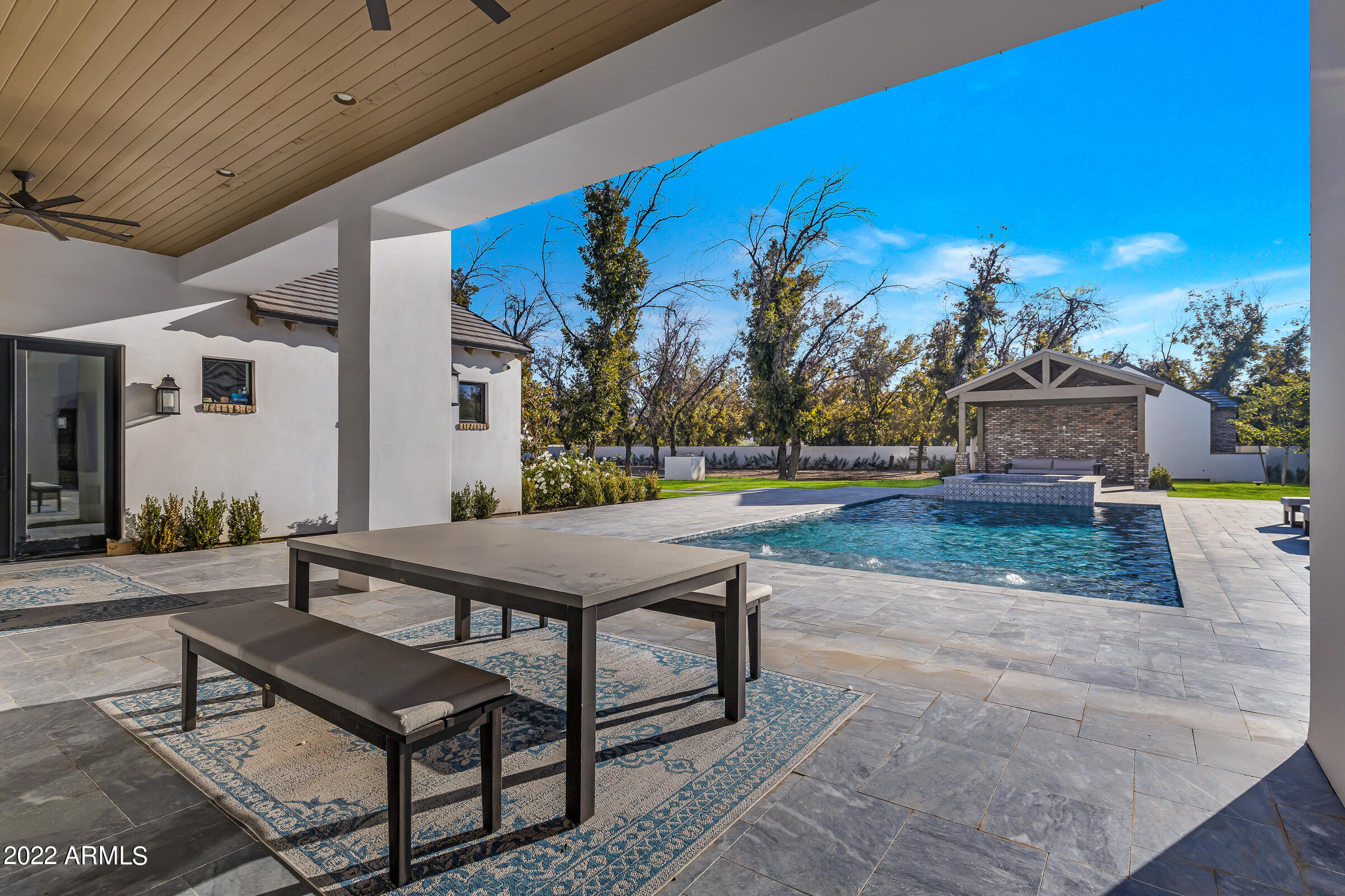 PECAN LIGHTS - Residential