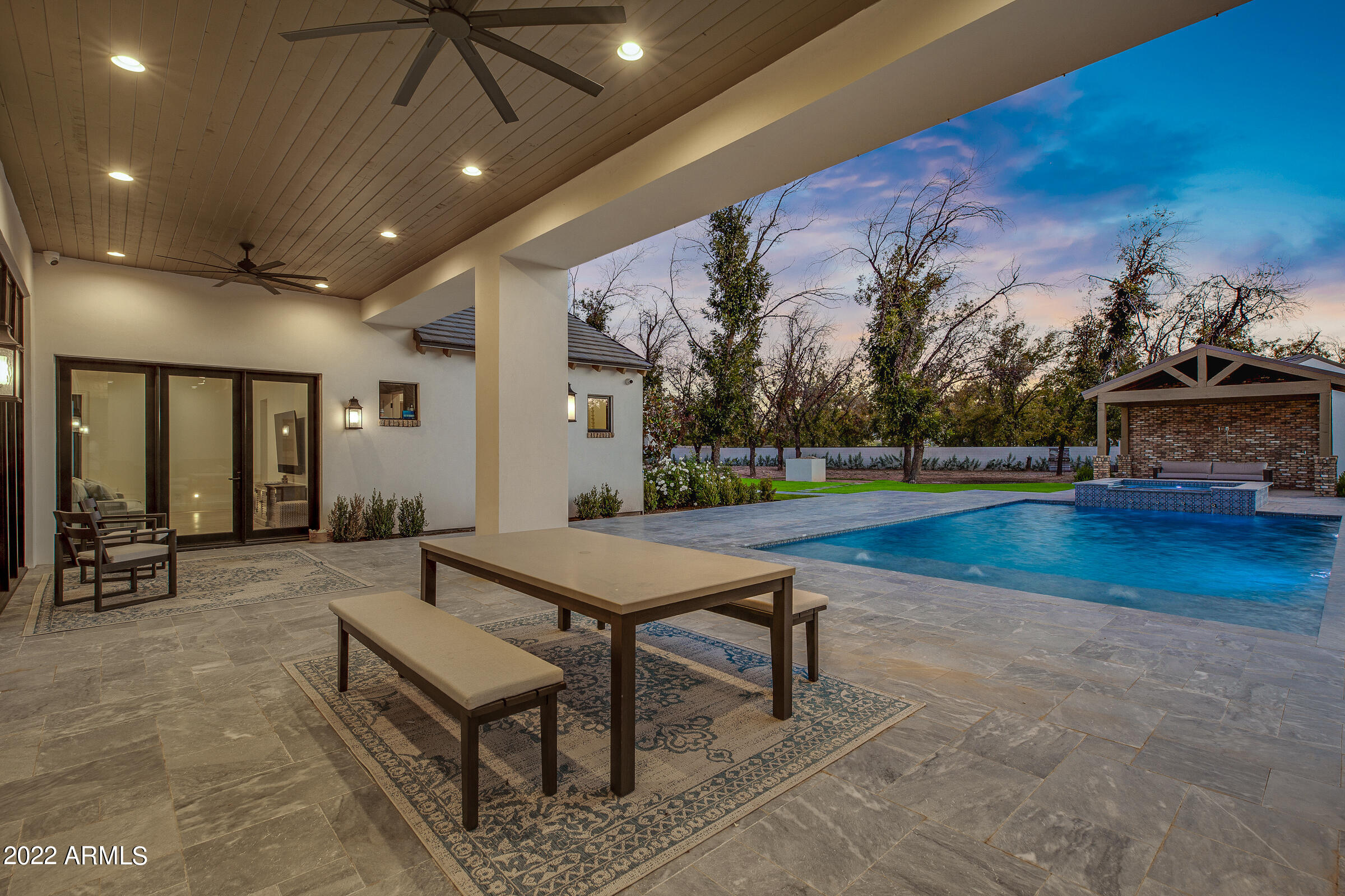 PECAN LIGHTS - Residential