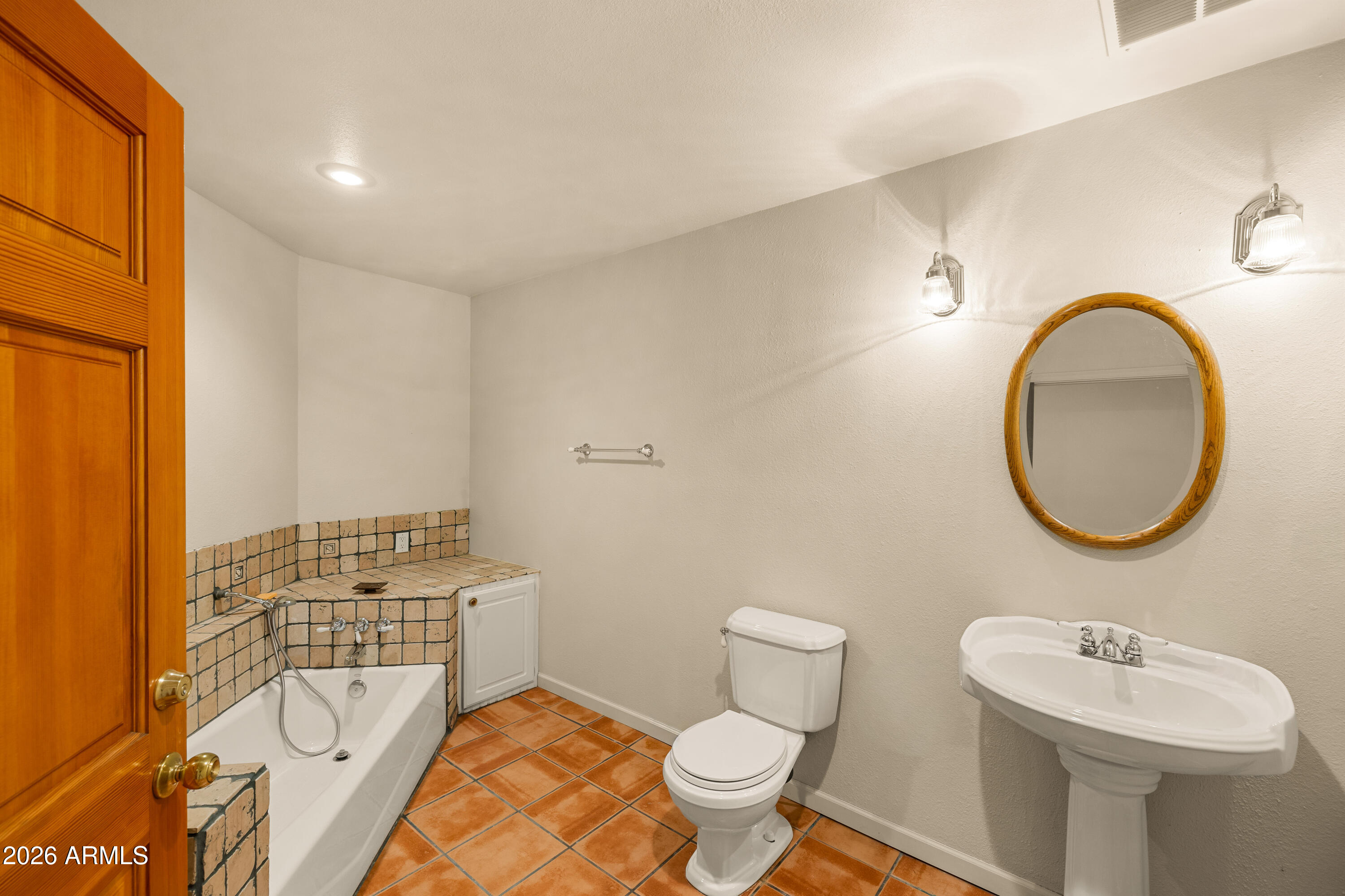 EQUESTRIAN EST AT THE FLAGSTAFF RIDING CLUB RESUB - Residential