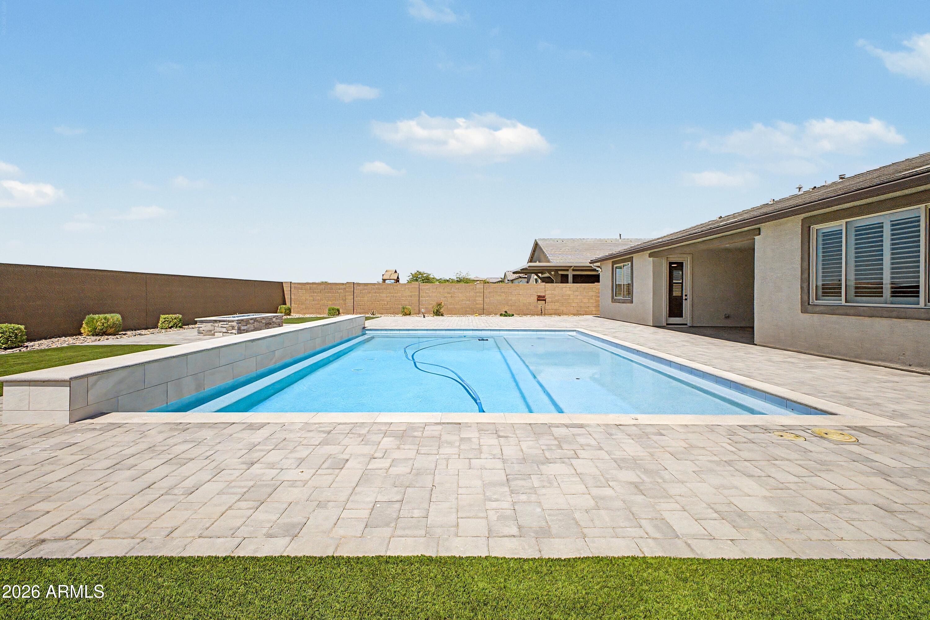 Falcon Ridge - Residential