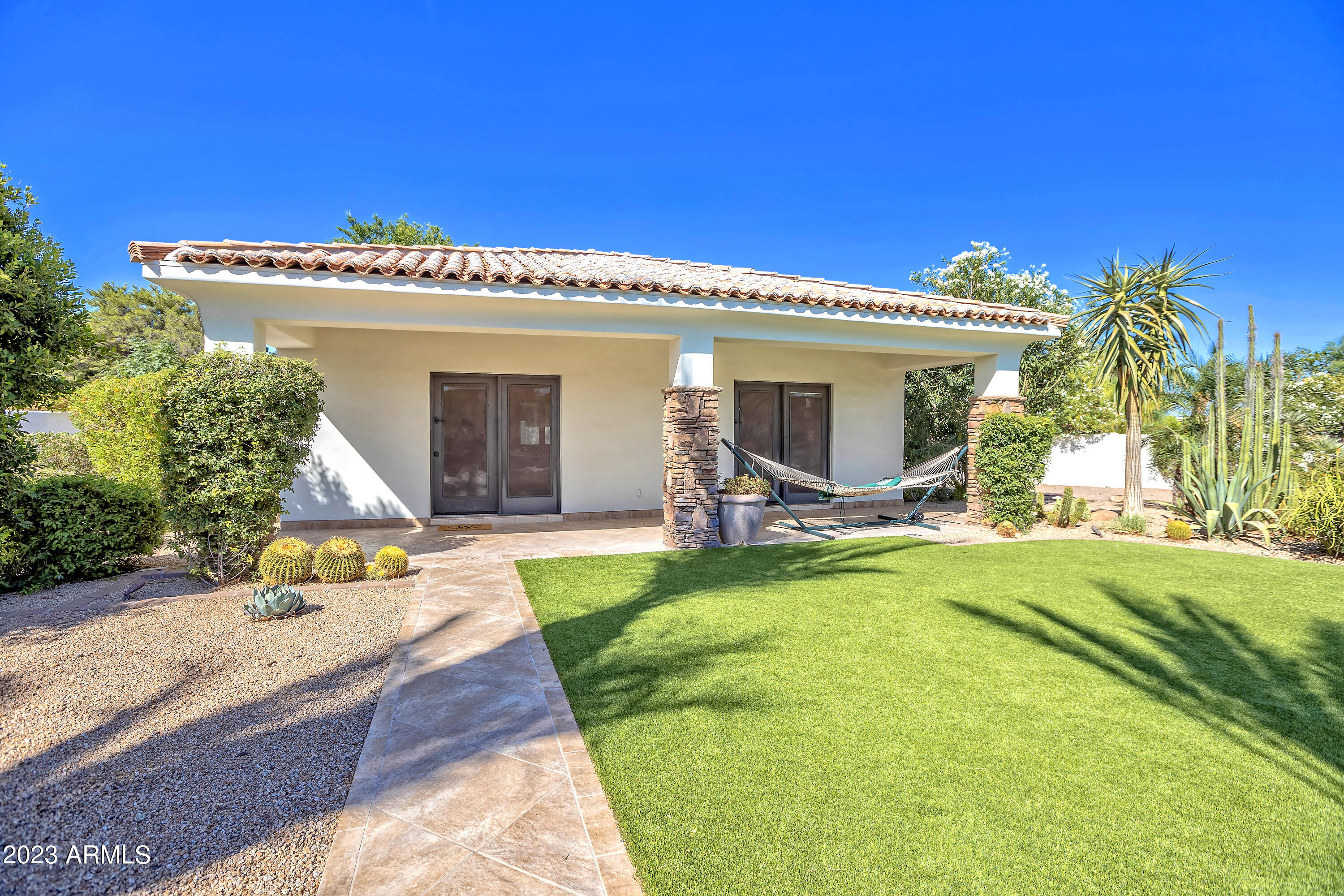 PV MANOR - Residential