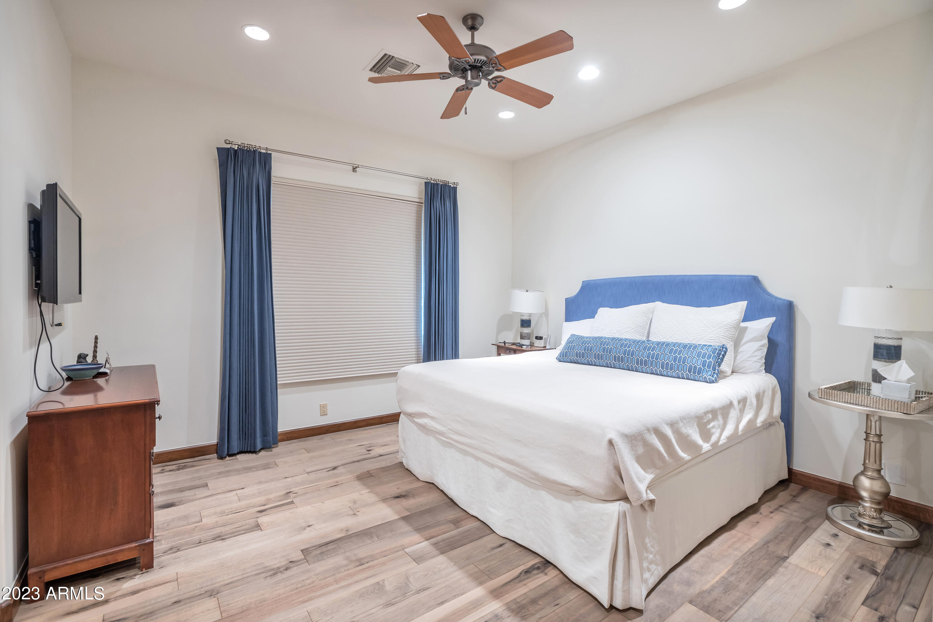 PV MANOR - Residential