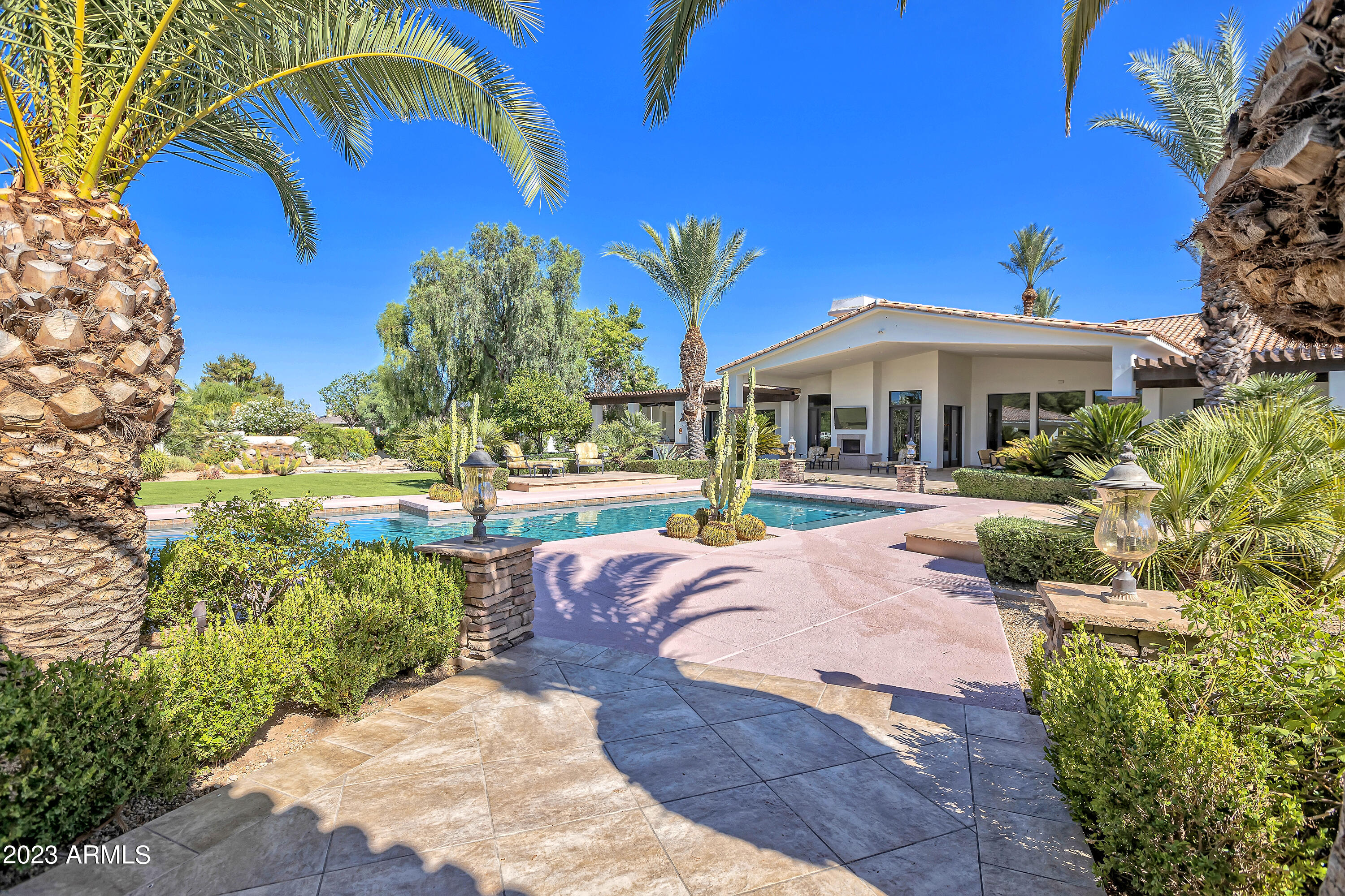 PV MANOR - Residential