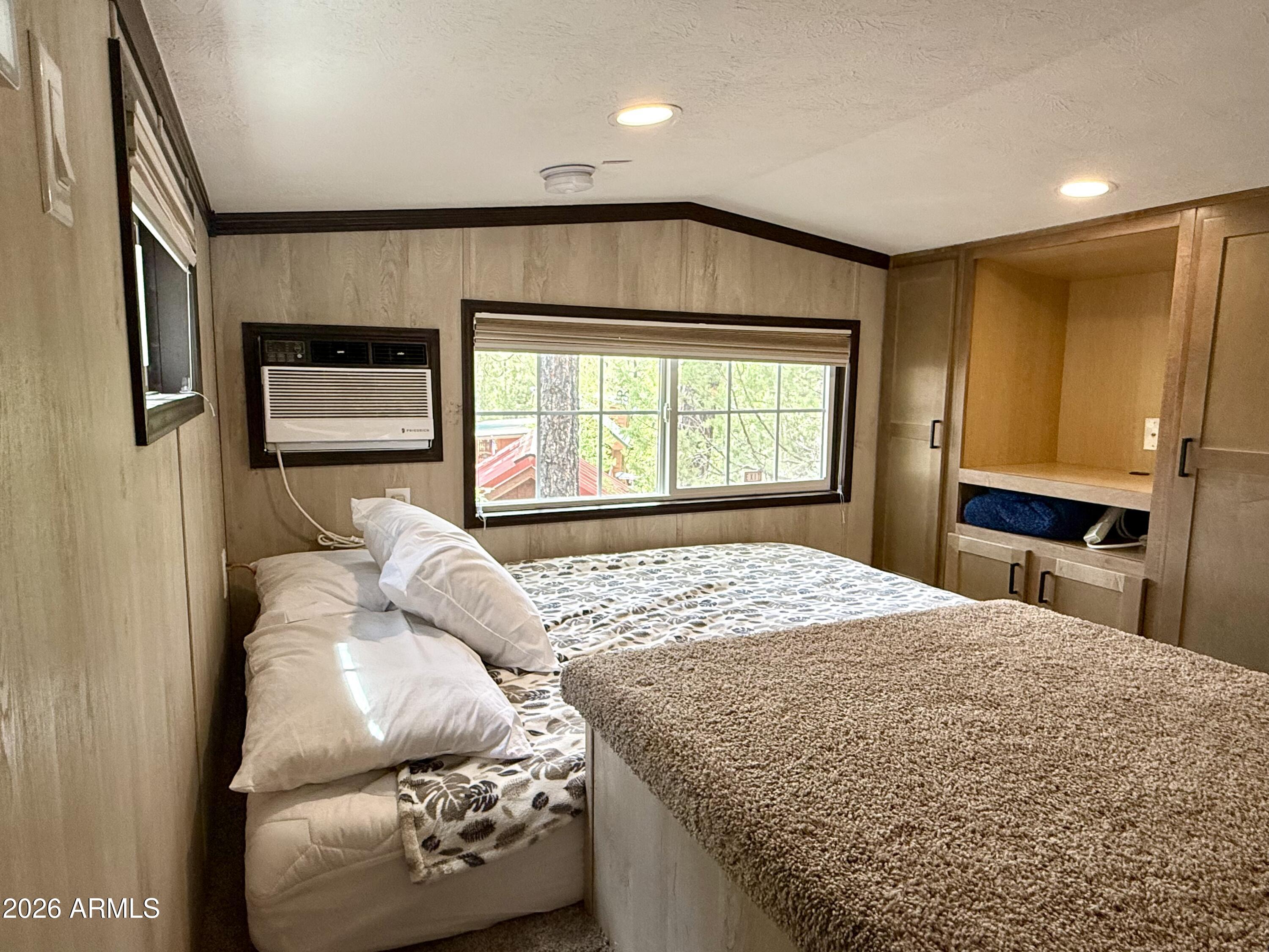WHITE MOUNTAIN VACATION VILLAGE UNIT 2 - Residential