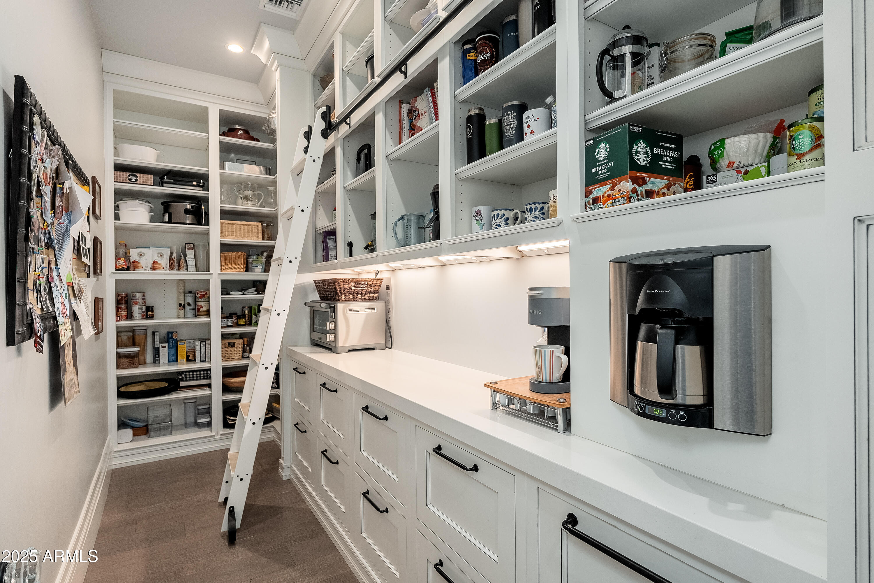 DEL RAY ESTATES - Residential
