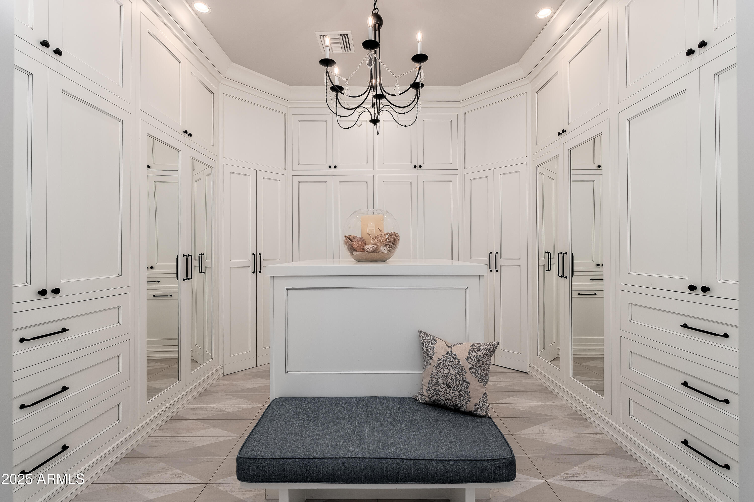 DEL RAY ESTATES - Residential