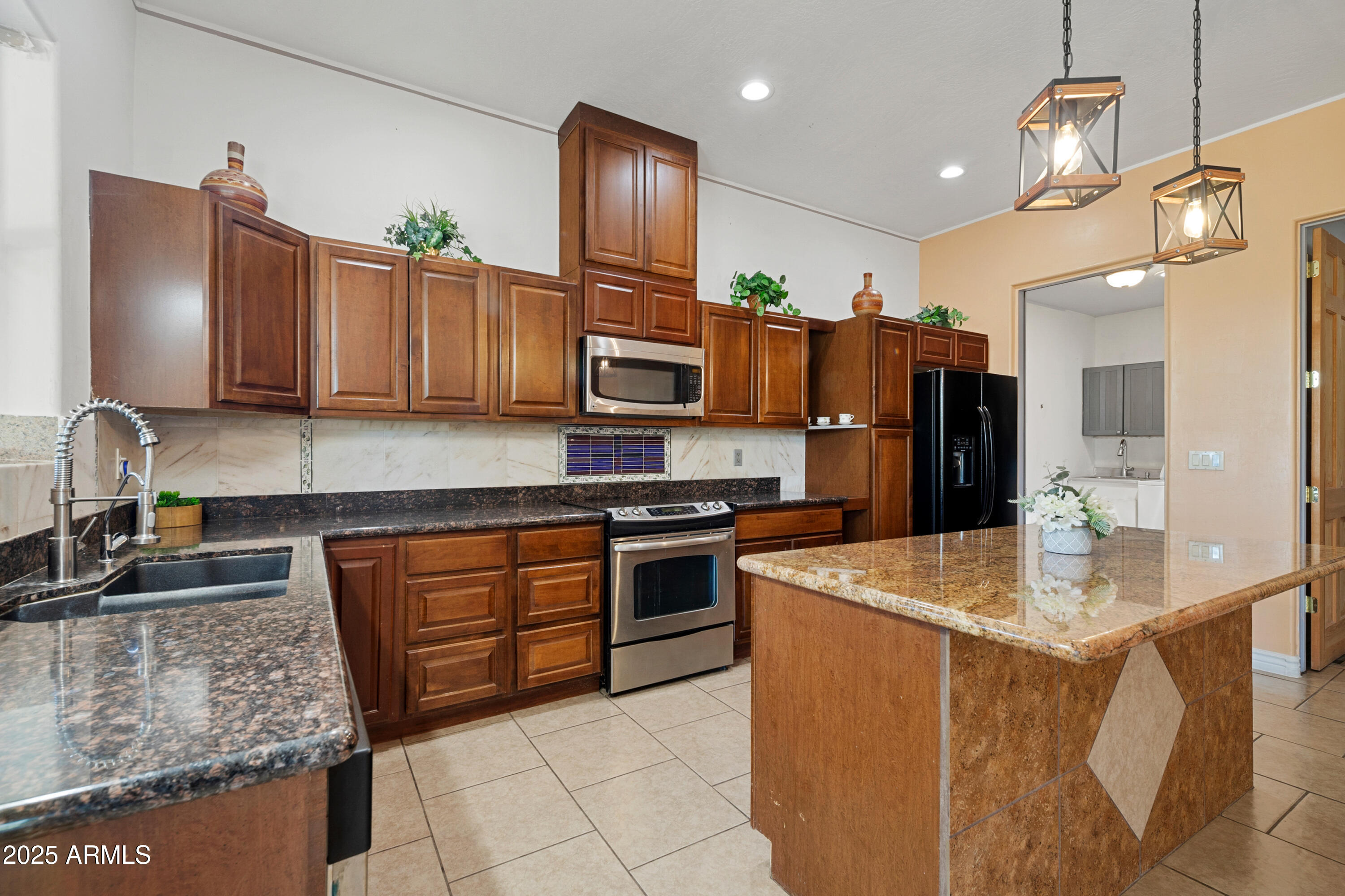 COUNTRY ESTATES UNIT 3 - Residential