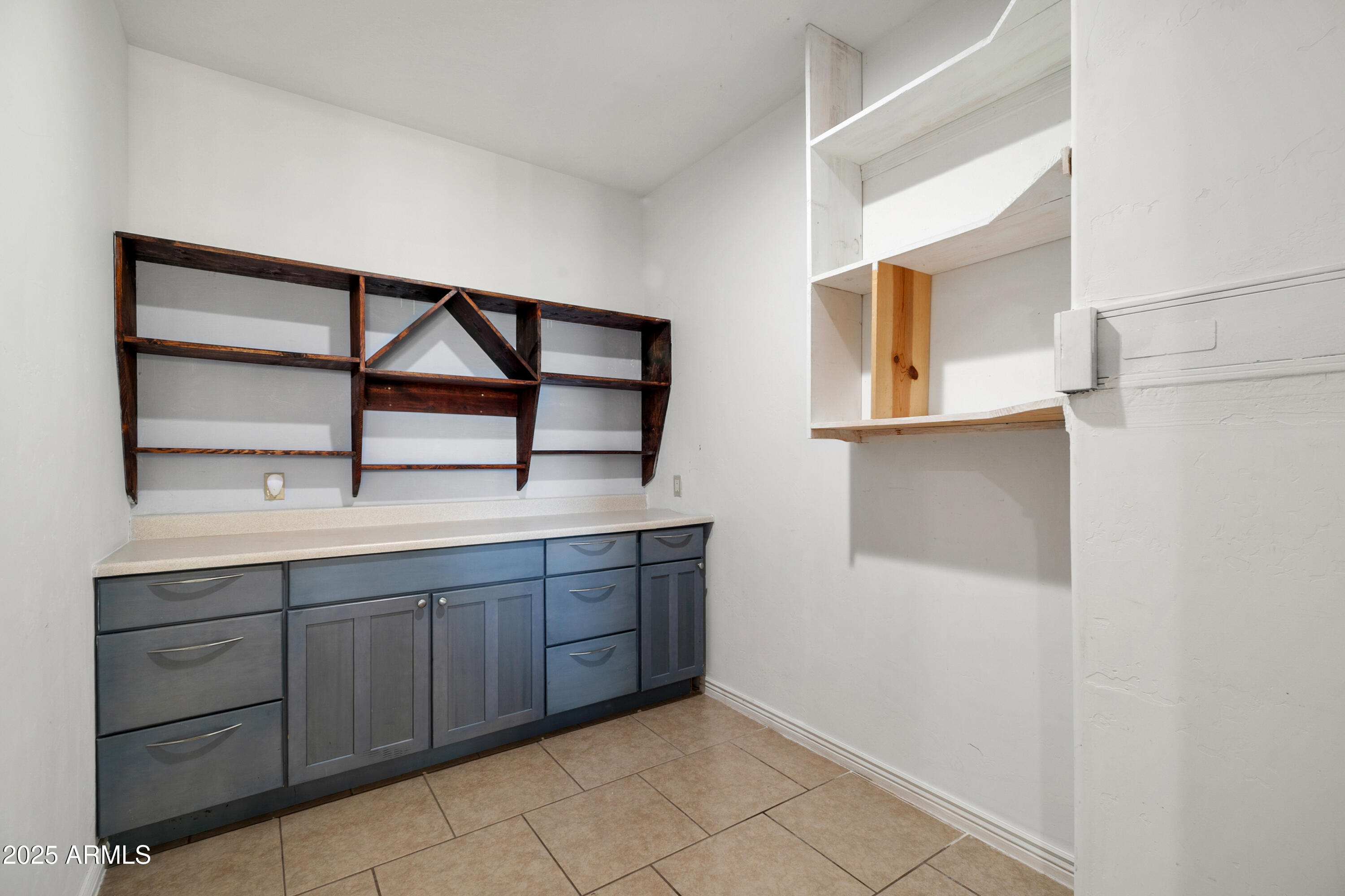 COUNTRY ESTATES UNIT 3 - Residential