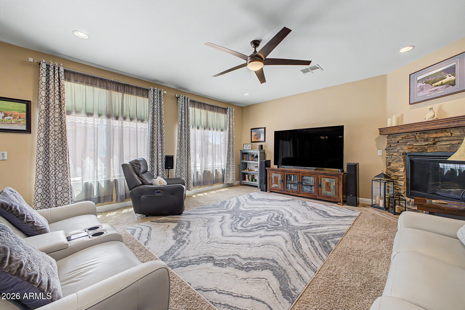 LUCIA AT QUEEN CREEK - Residential