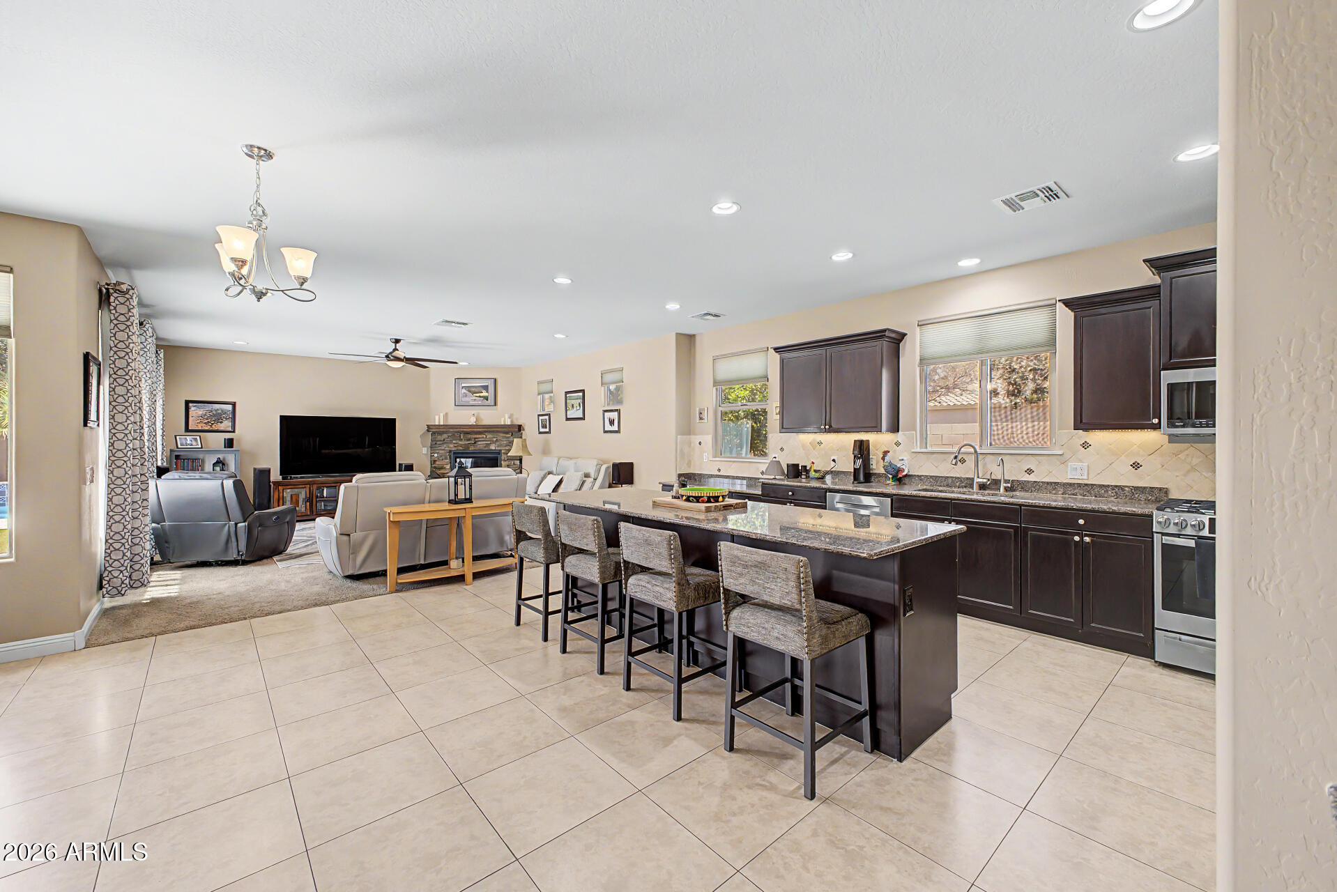 LUCIA AT QUEEN CREEK - Residential