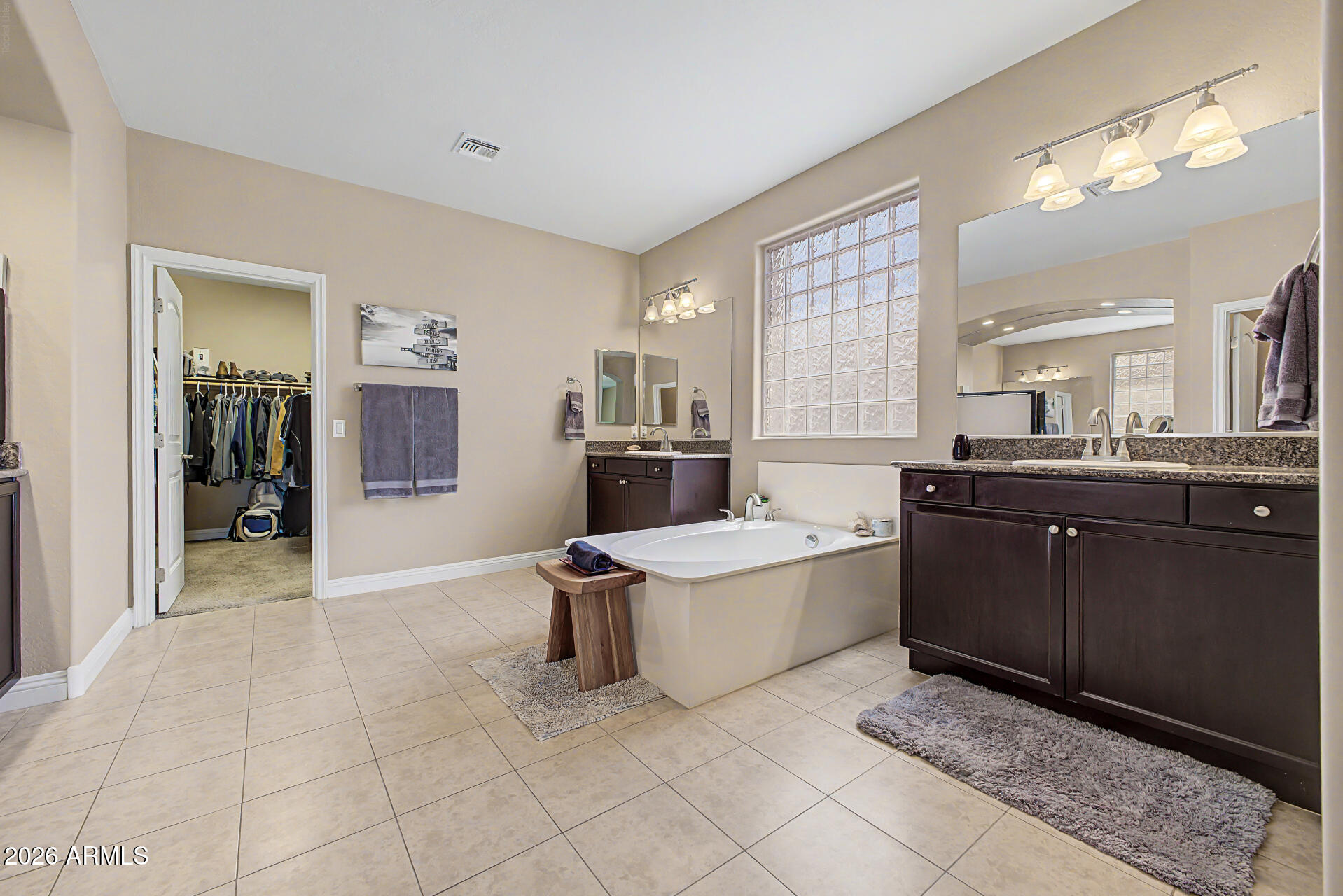 LUCIA AT QUEEN CREEK - Residential