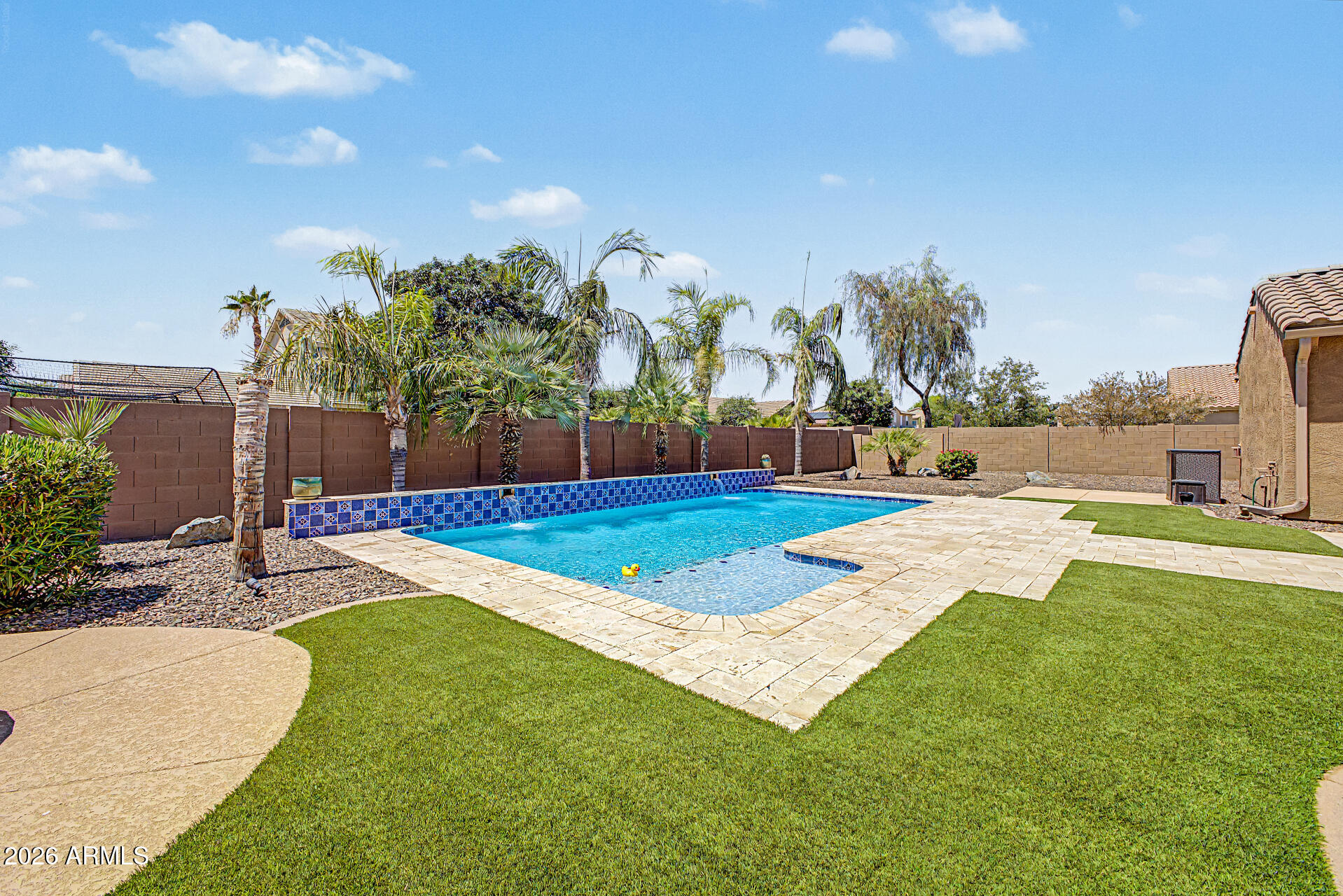 LUCIA AT QUEEN CREEK - Residential