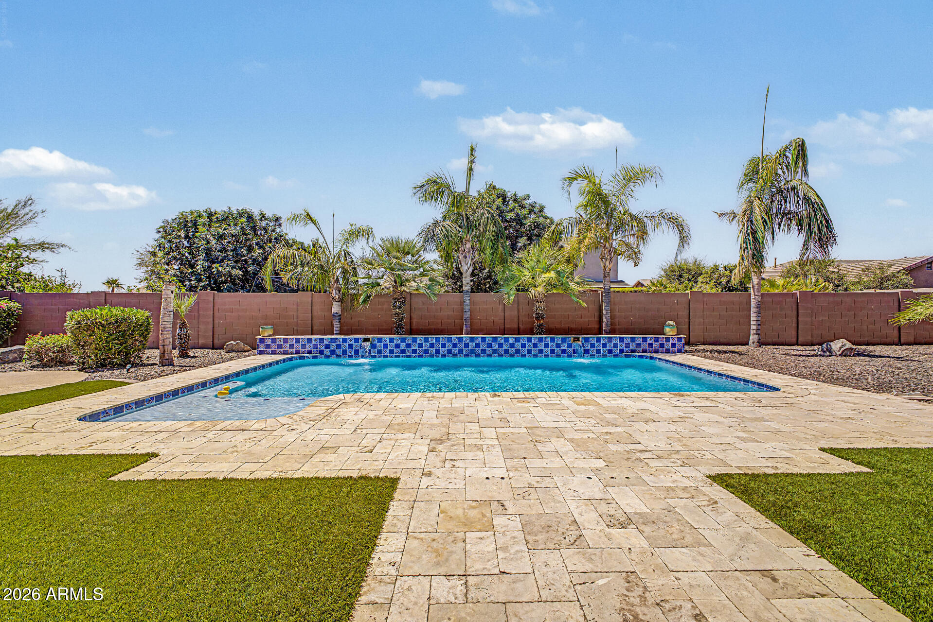 LUCIA AT QUEEN CREEK - Residential