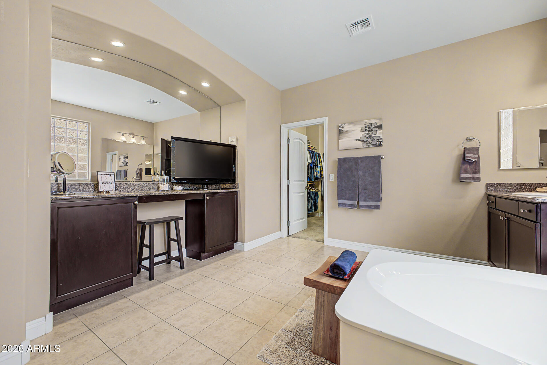 LUCIA AT QUEEN CREEK - Residential