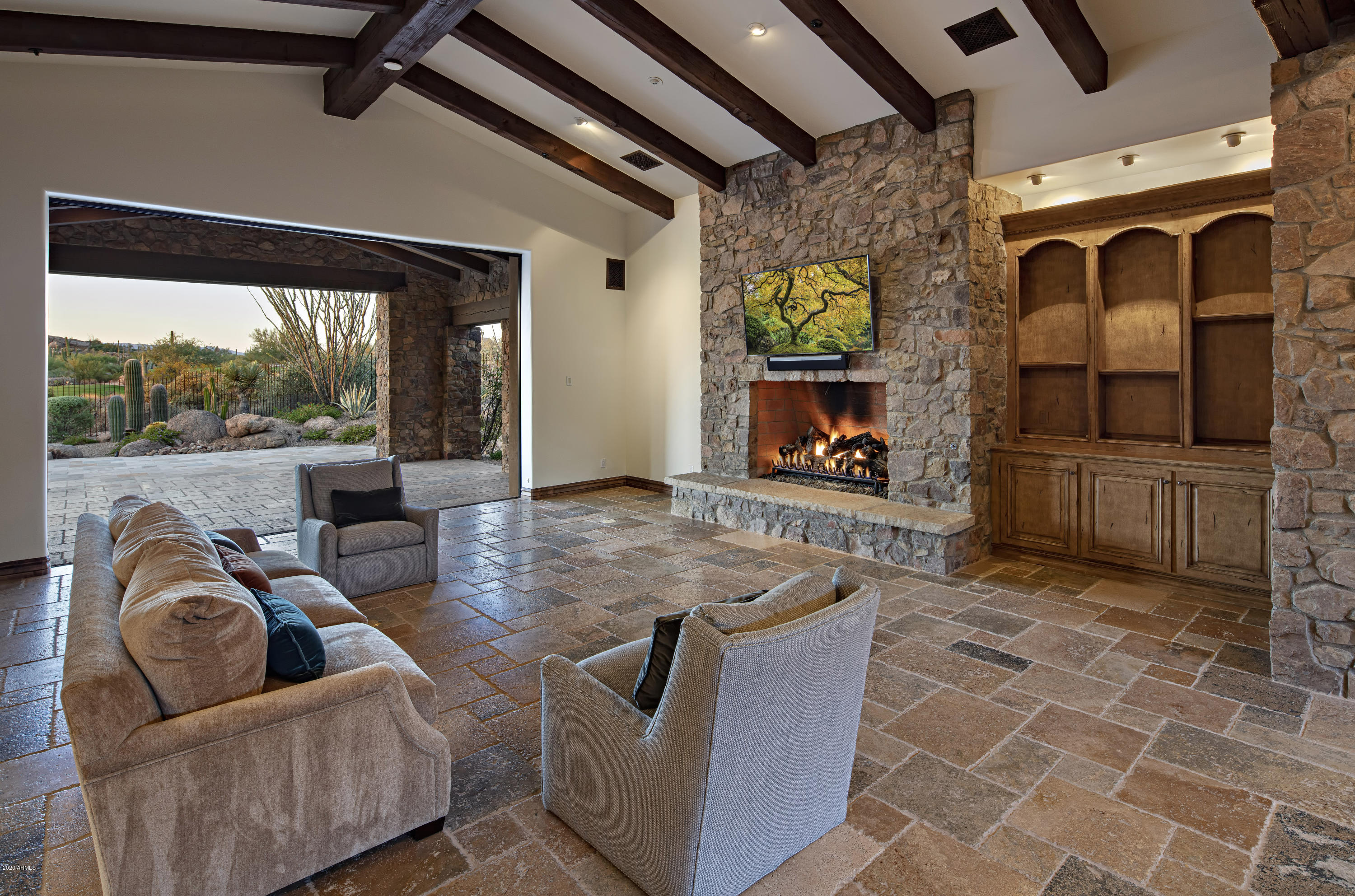 ESTANCIA - Residential