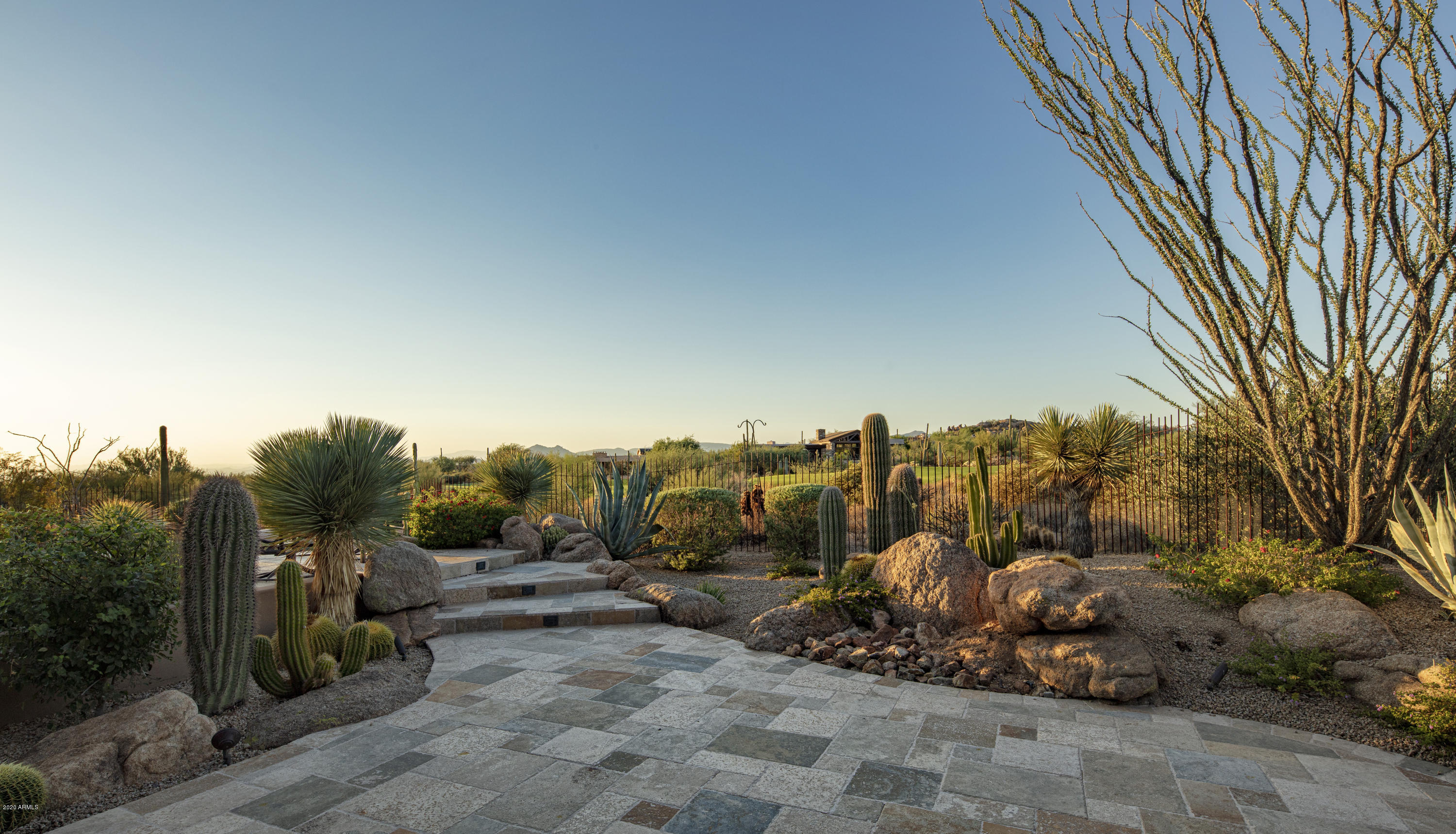 ESTANCIA - Residential