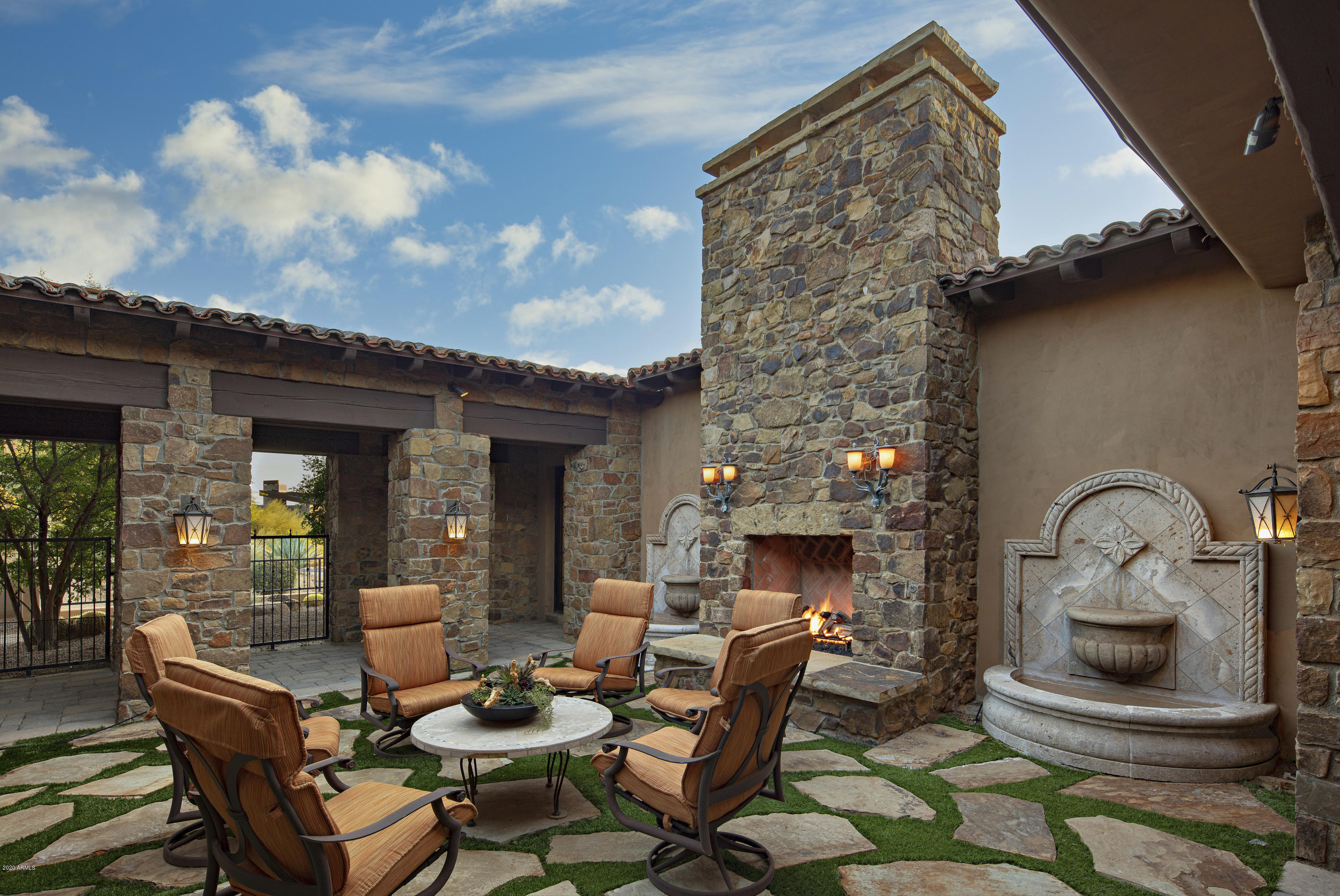 ESTANCIA - Residential
