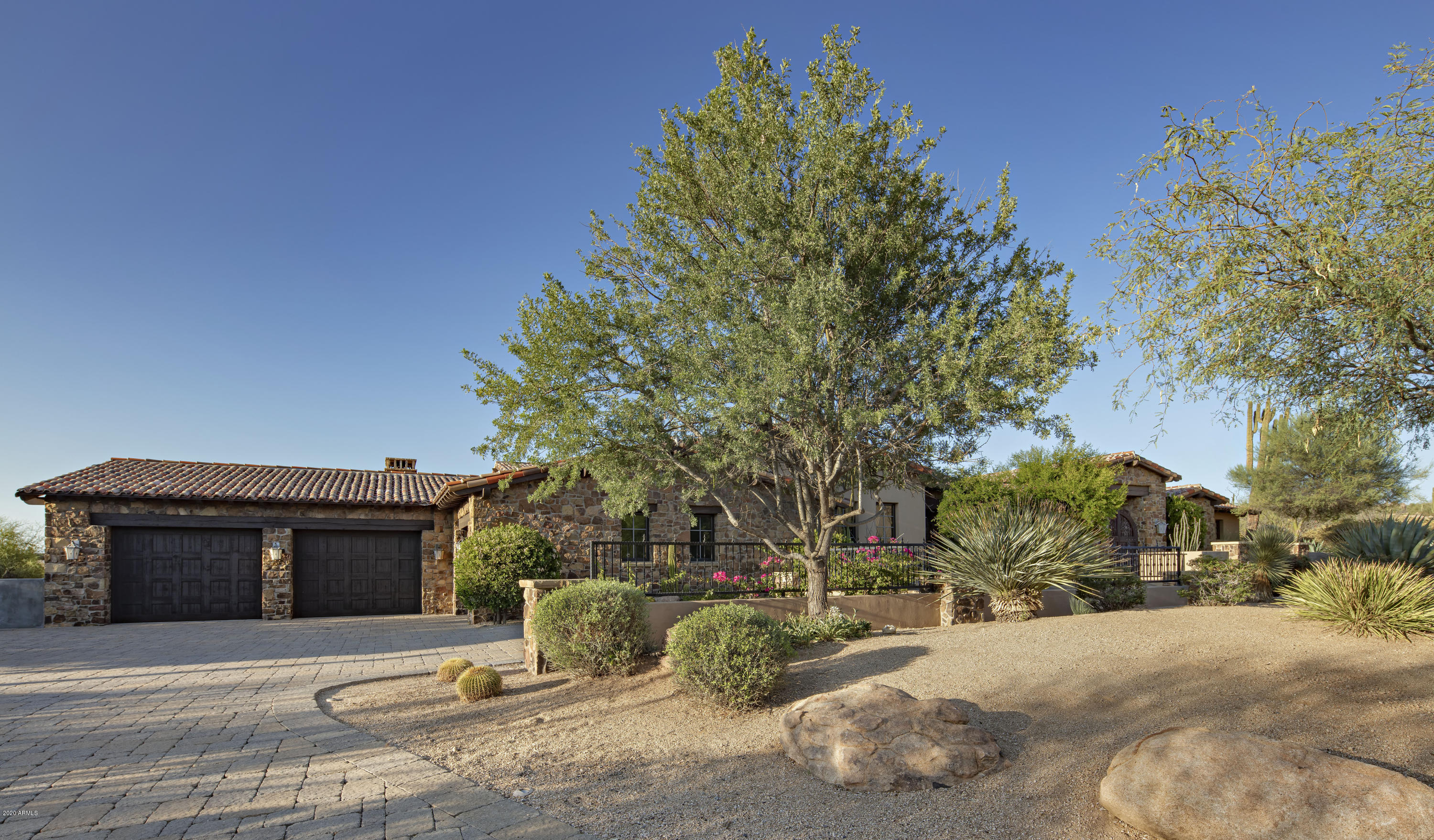 ESTANCIA - Residential