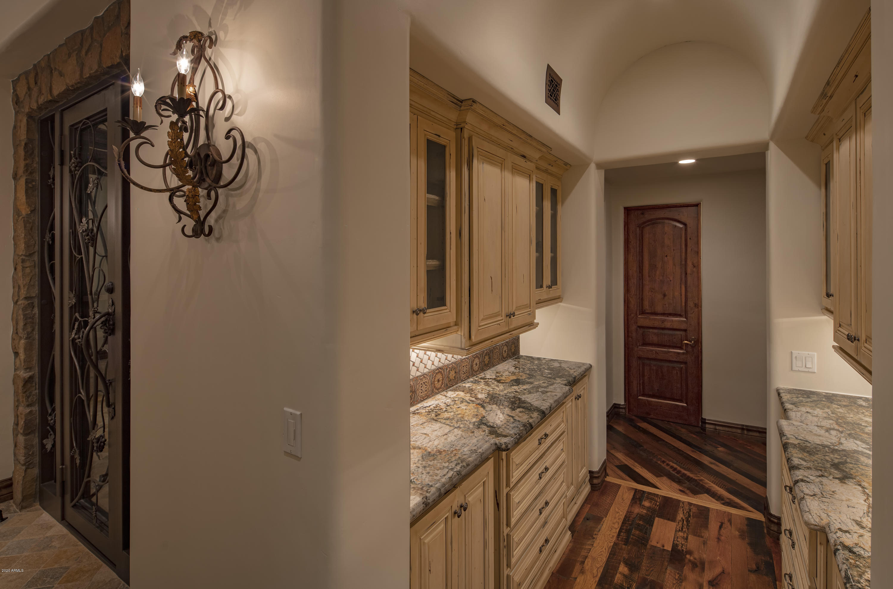 ESTANCIA - Residential