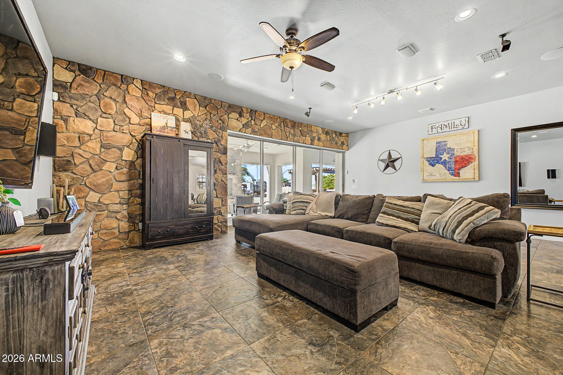 PASQUALETTI MOUNTAIN RANCH PHASE 2 AND 3 AMD - Residential