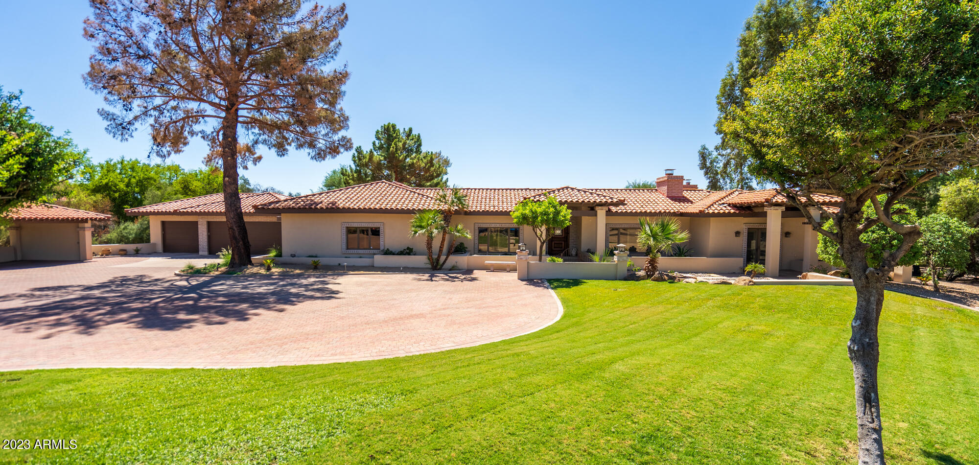 Vista Los Arcos - Residential