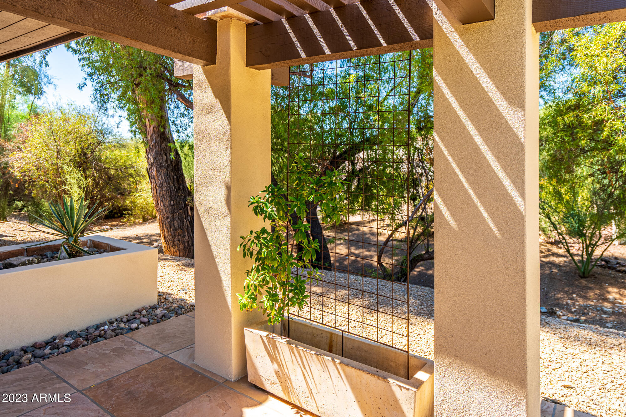 Vista Los Arcos - Residential