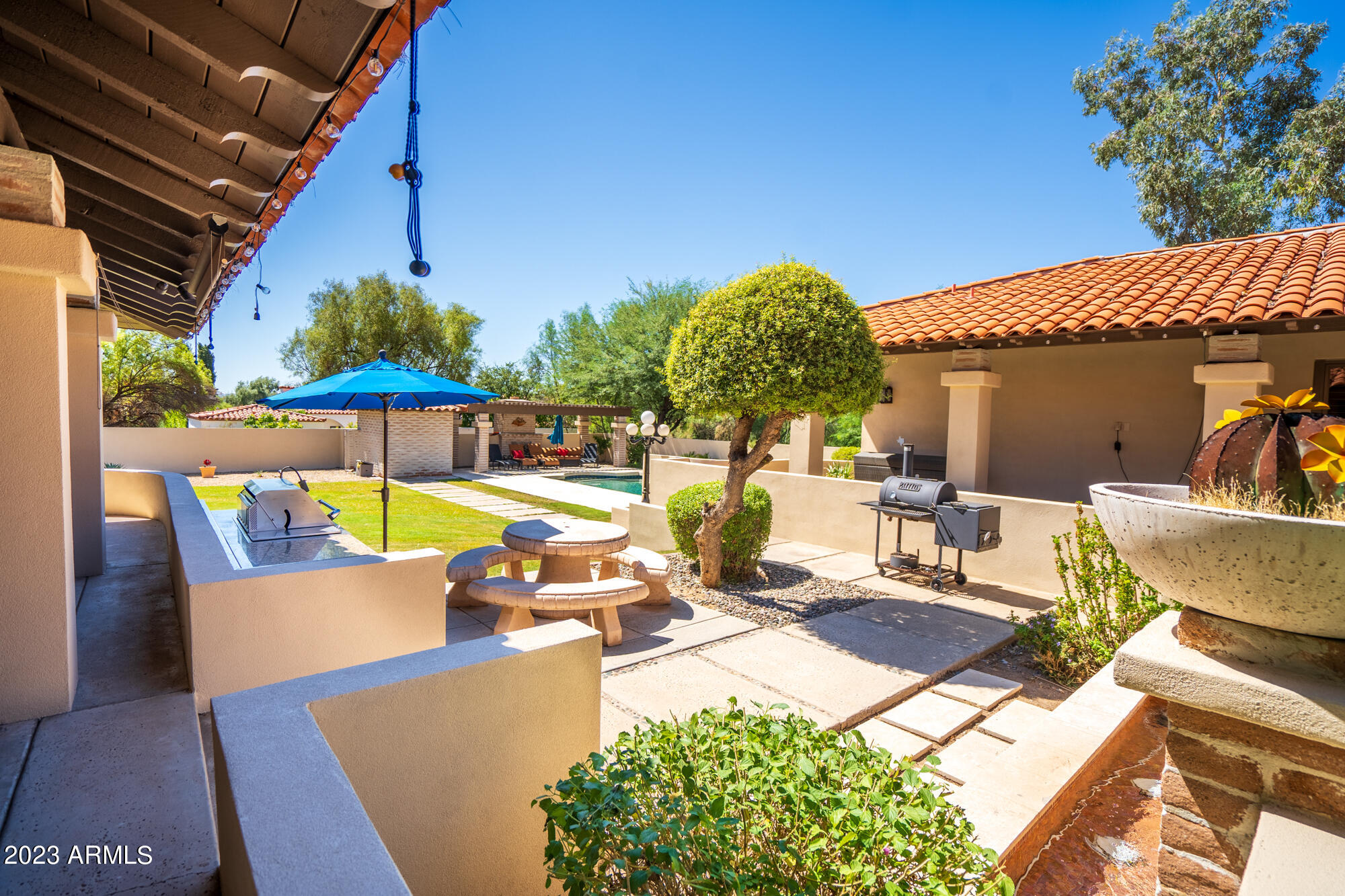 Vista Los Arcos - Residential