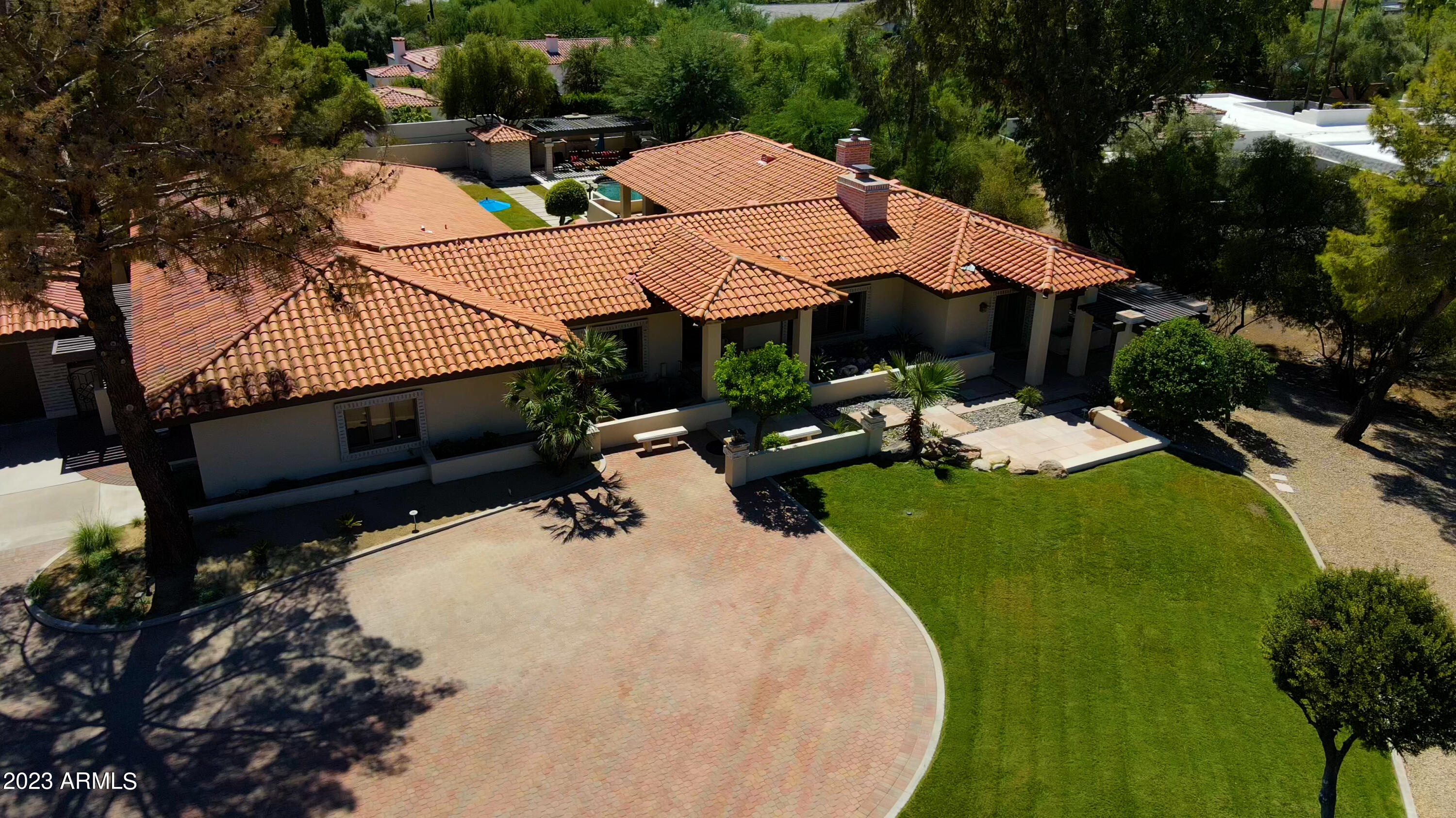 Vista Los Arcos - Residential