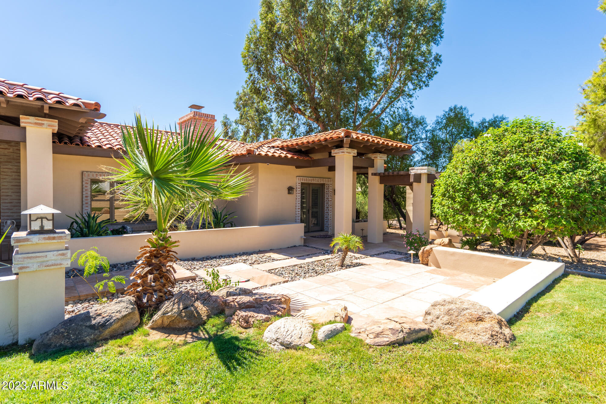 Vista Los Arcos - Residential