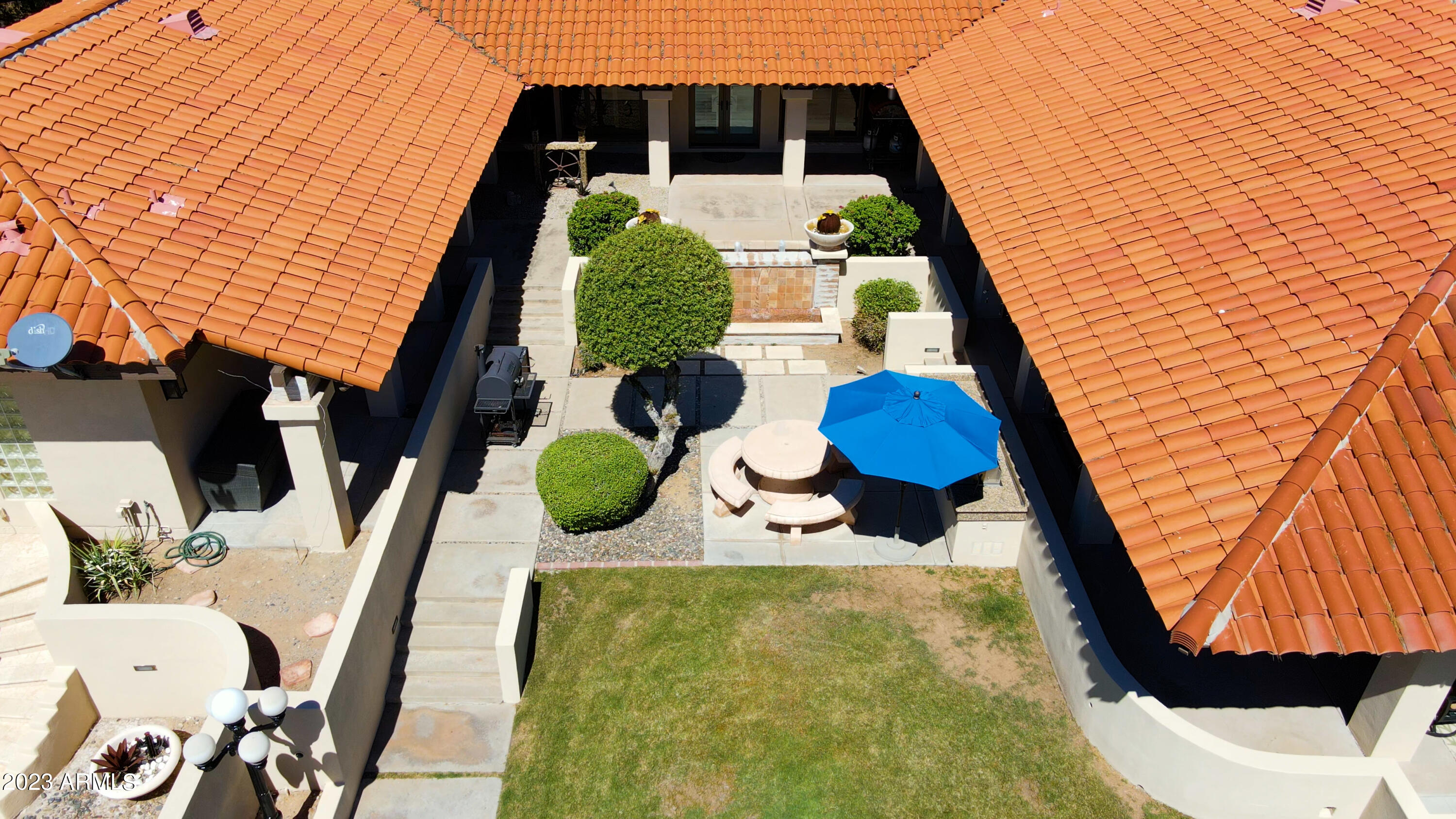Vista Los Arcos - Residential
