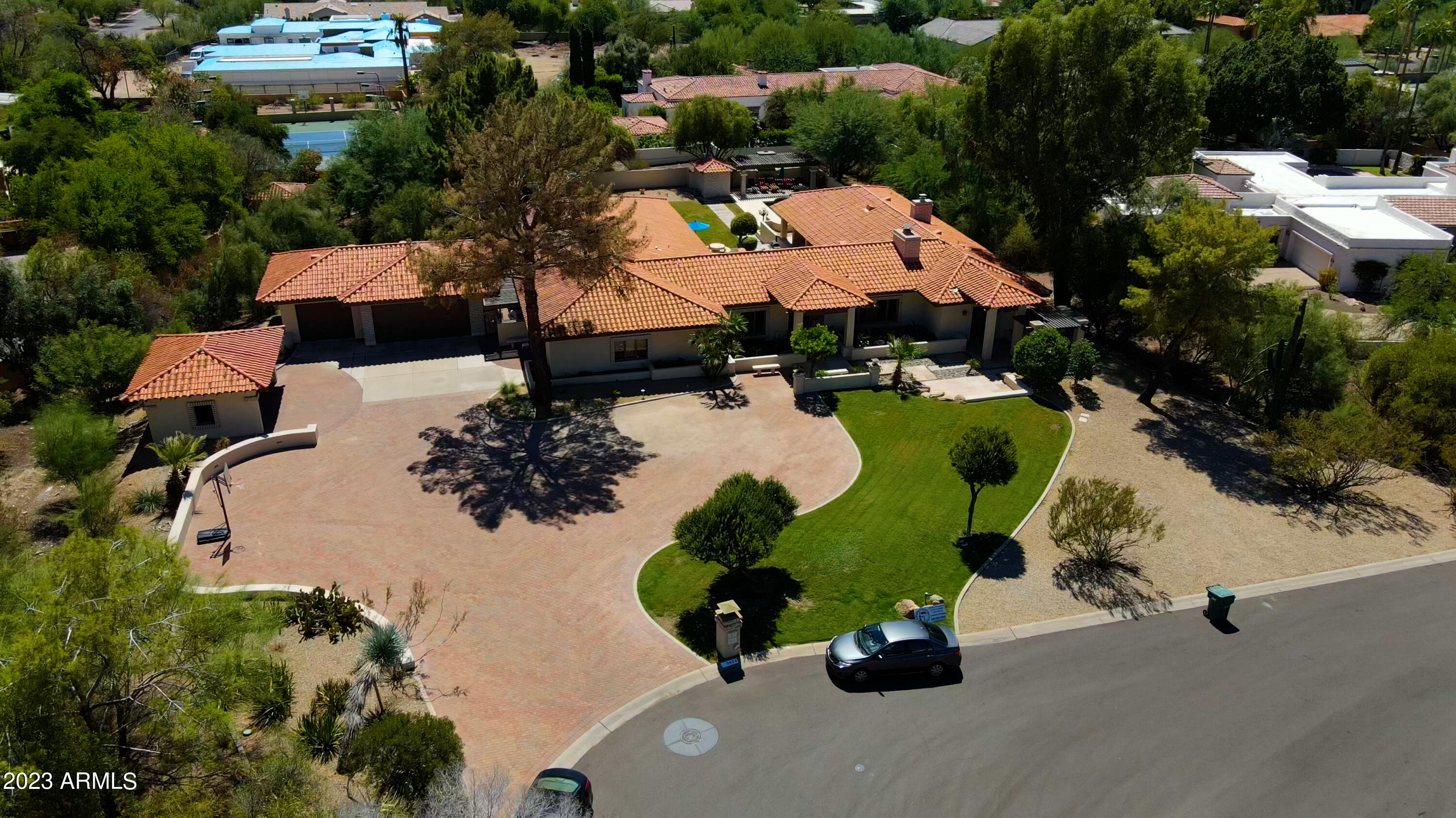 Vista Los Arcos - Residential