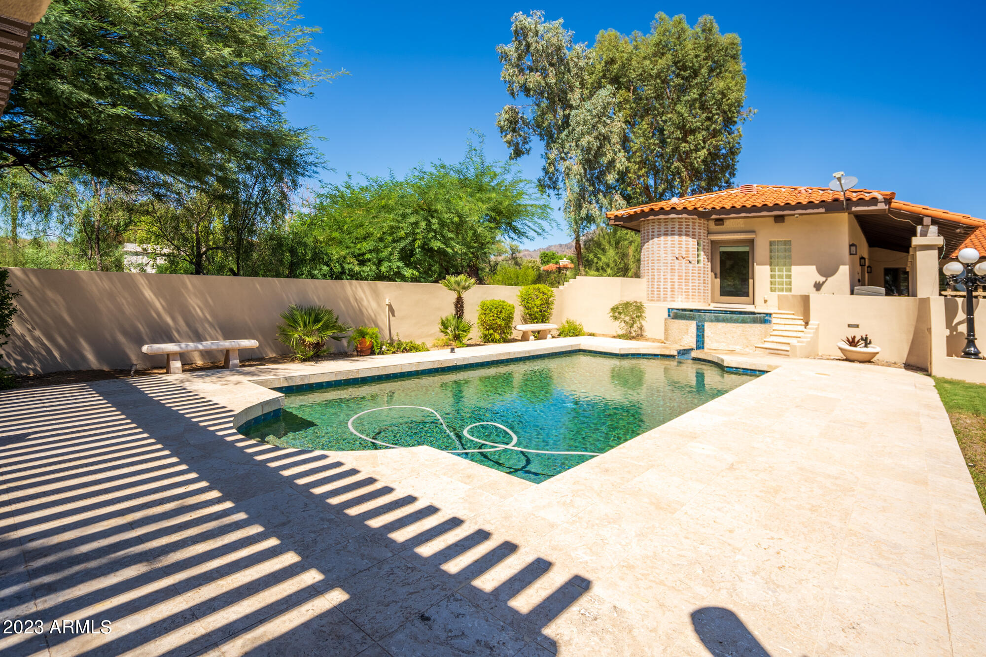 Vista Los Arcos - Residential