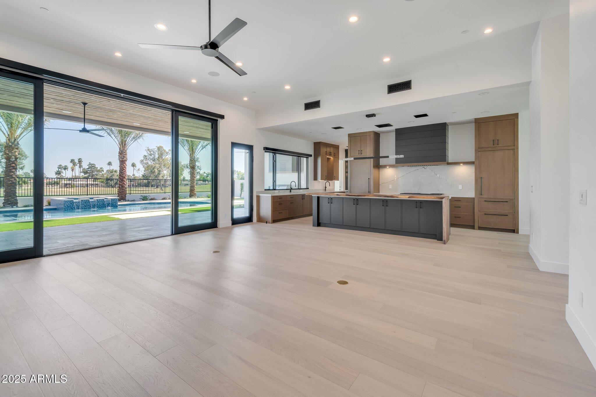 PALO VIENTO 2 - Residential