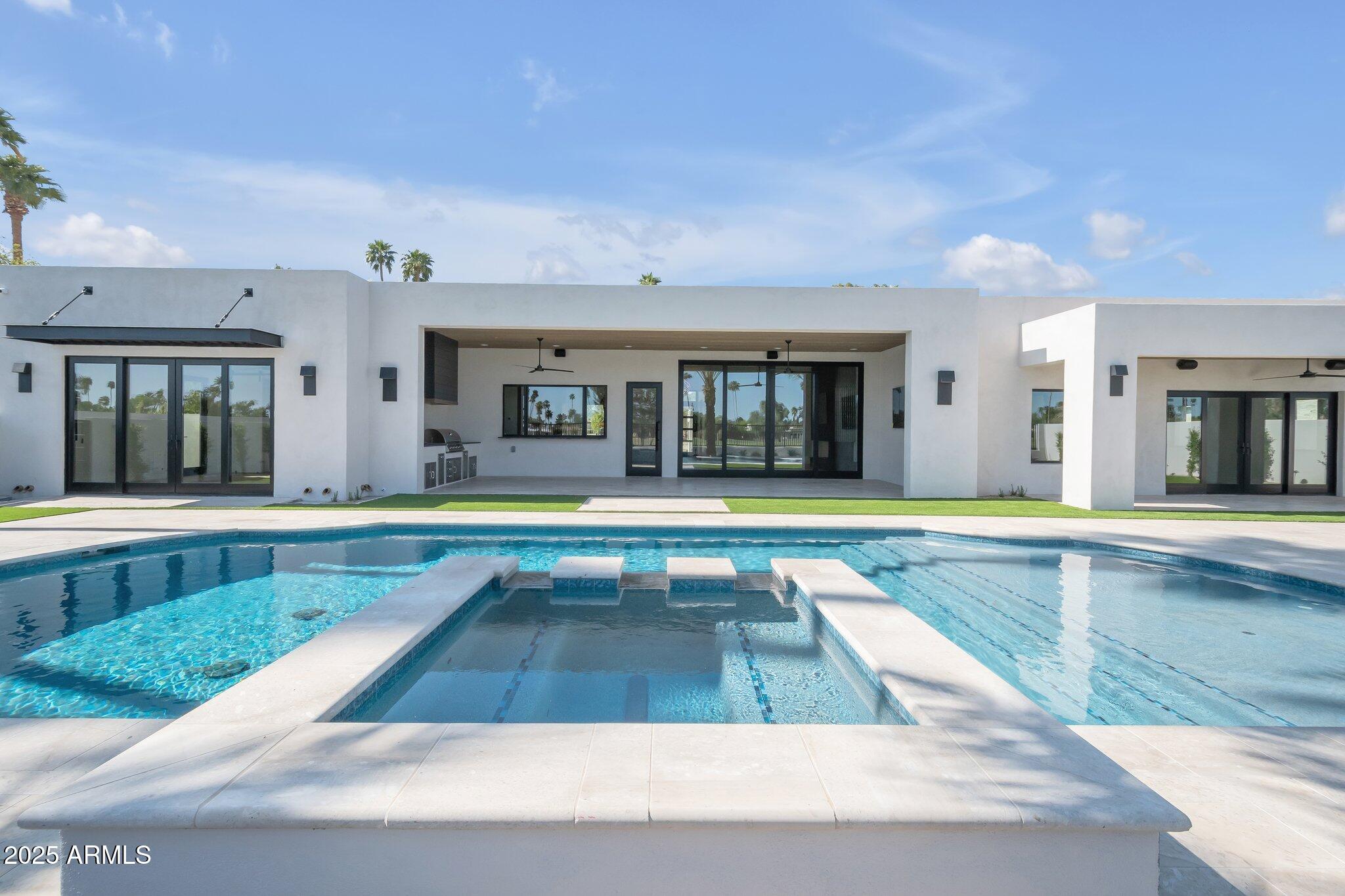 PALO VIENTO 2 - Residential