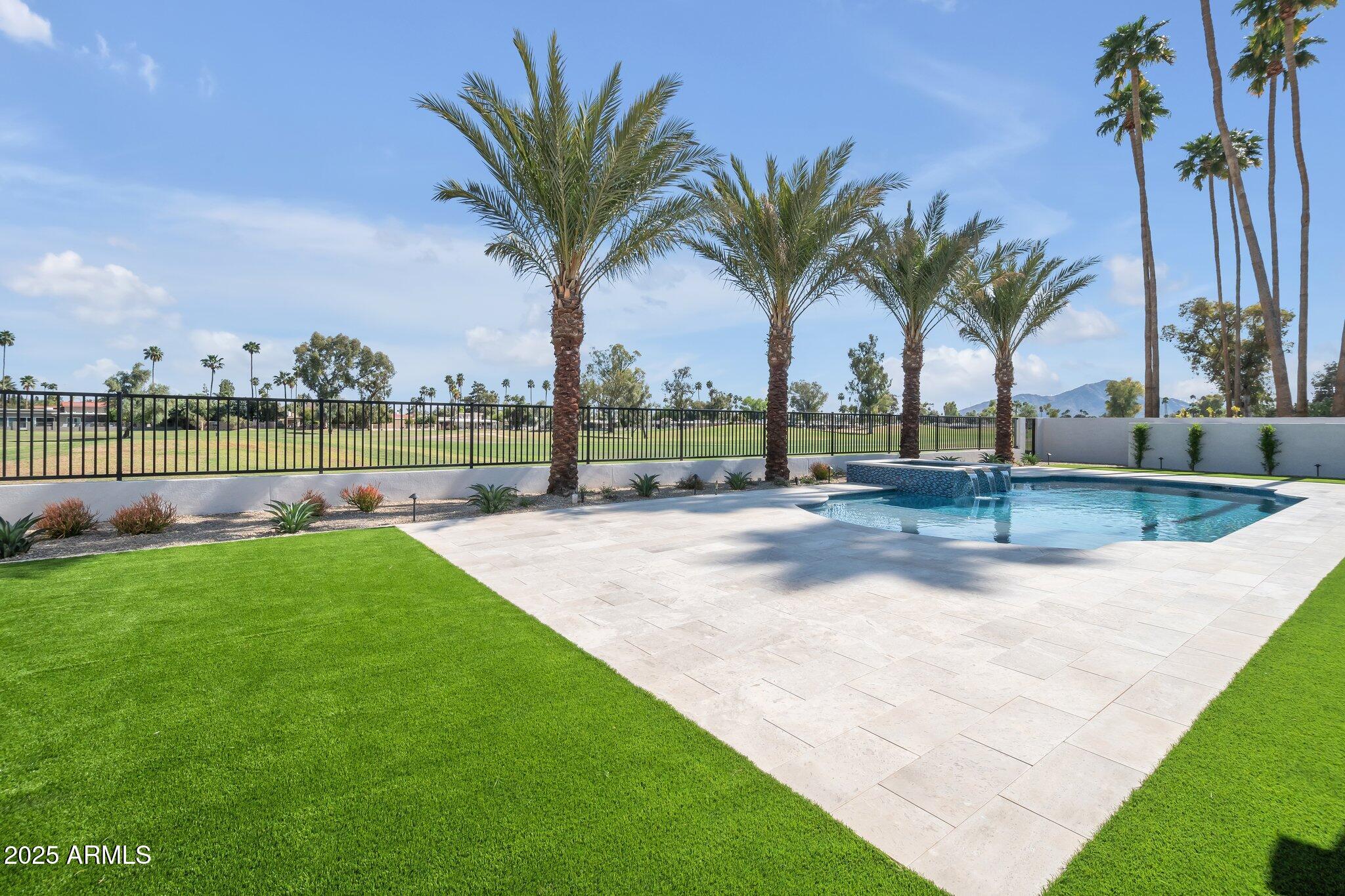 PALO VIENTO 2 - Residential