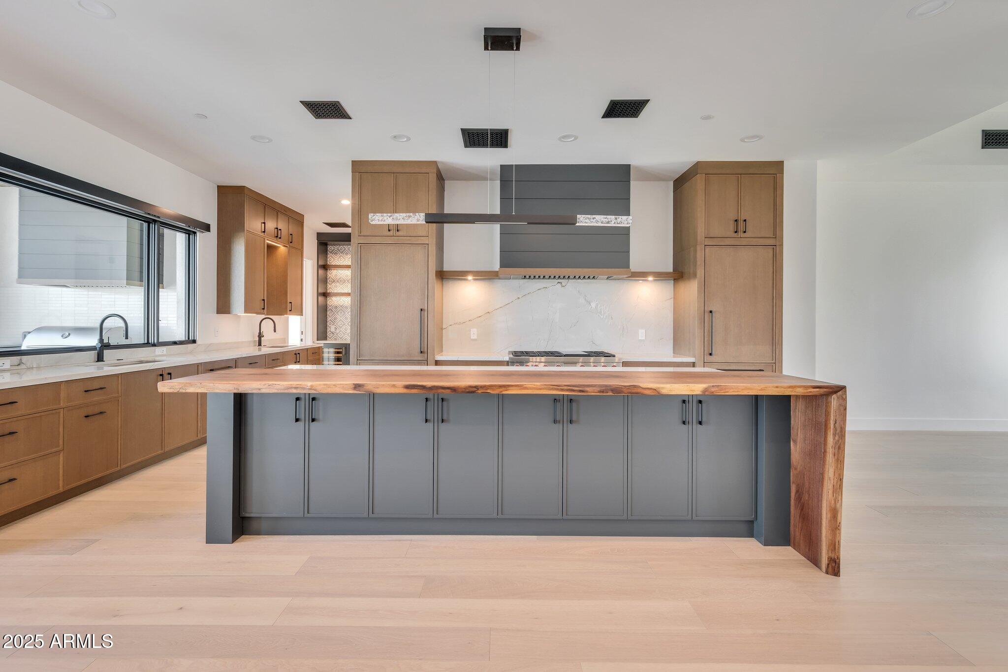 PALO VIENTO 2 - Residential